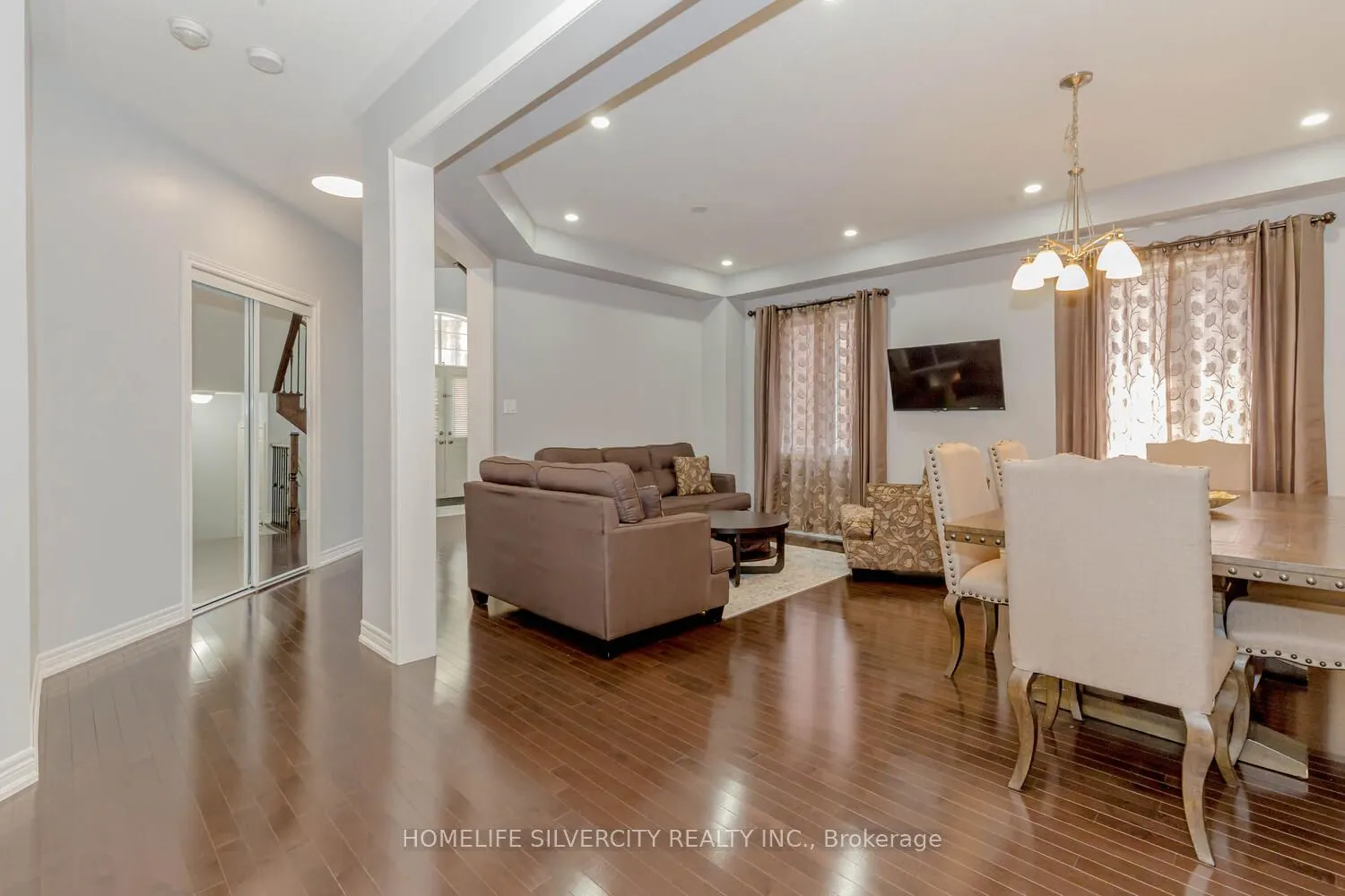 122 Squire Ellis Drive