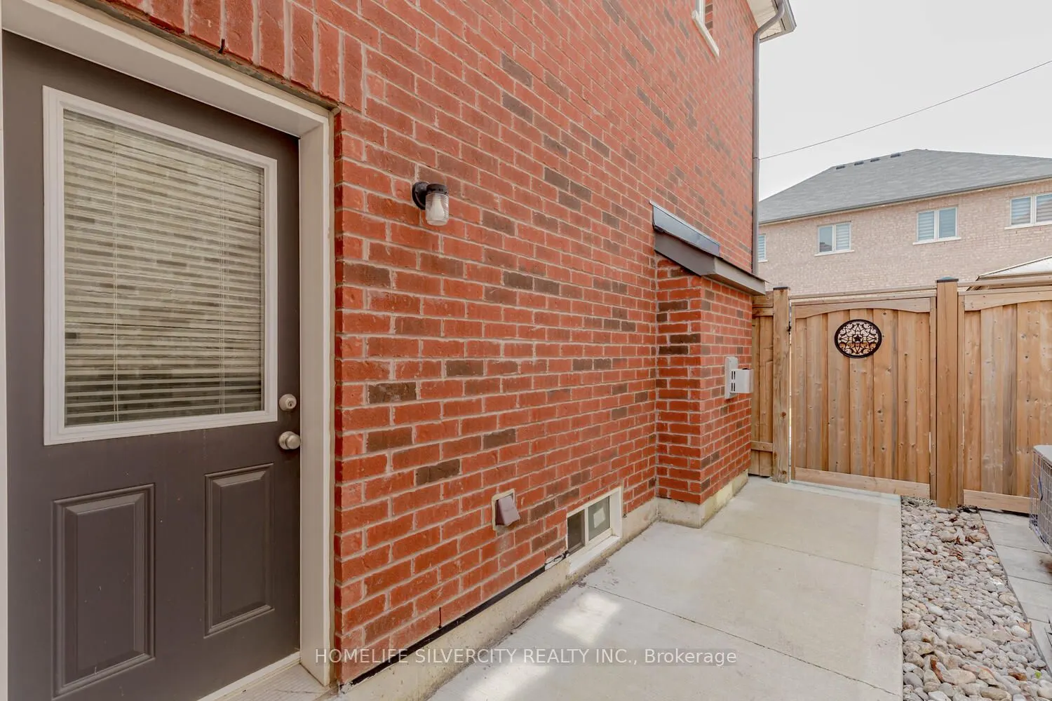 122 Squire Ellis Drive