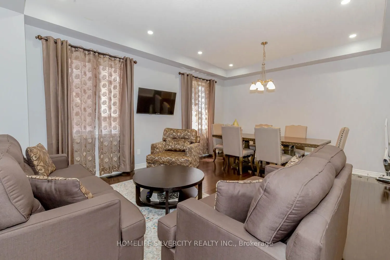 122 Squire Ellis Drive