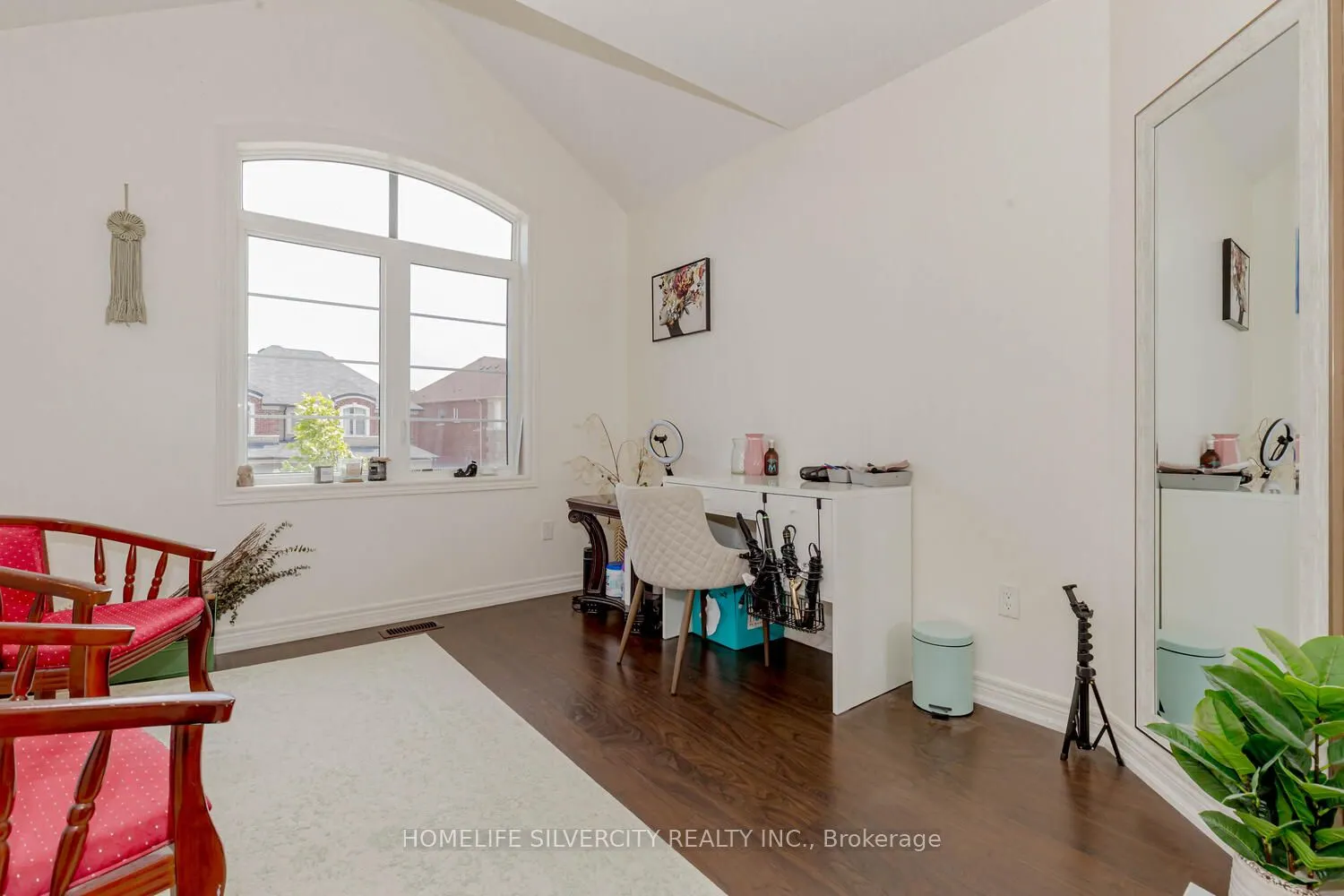122 Squire Ellis Drive