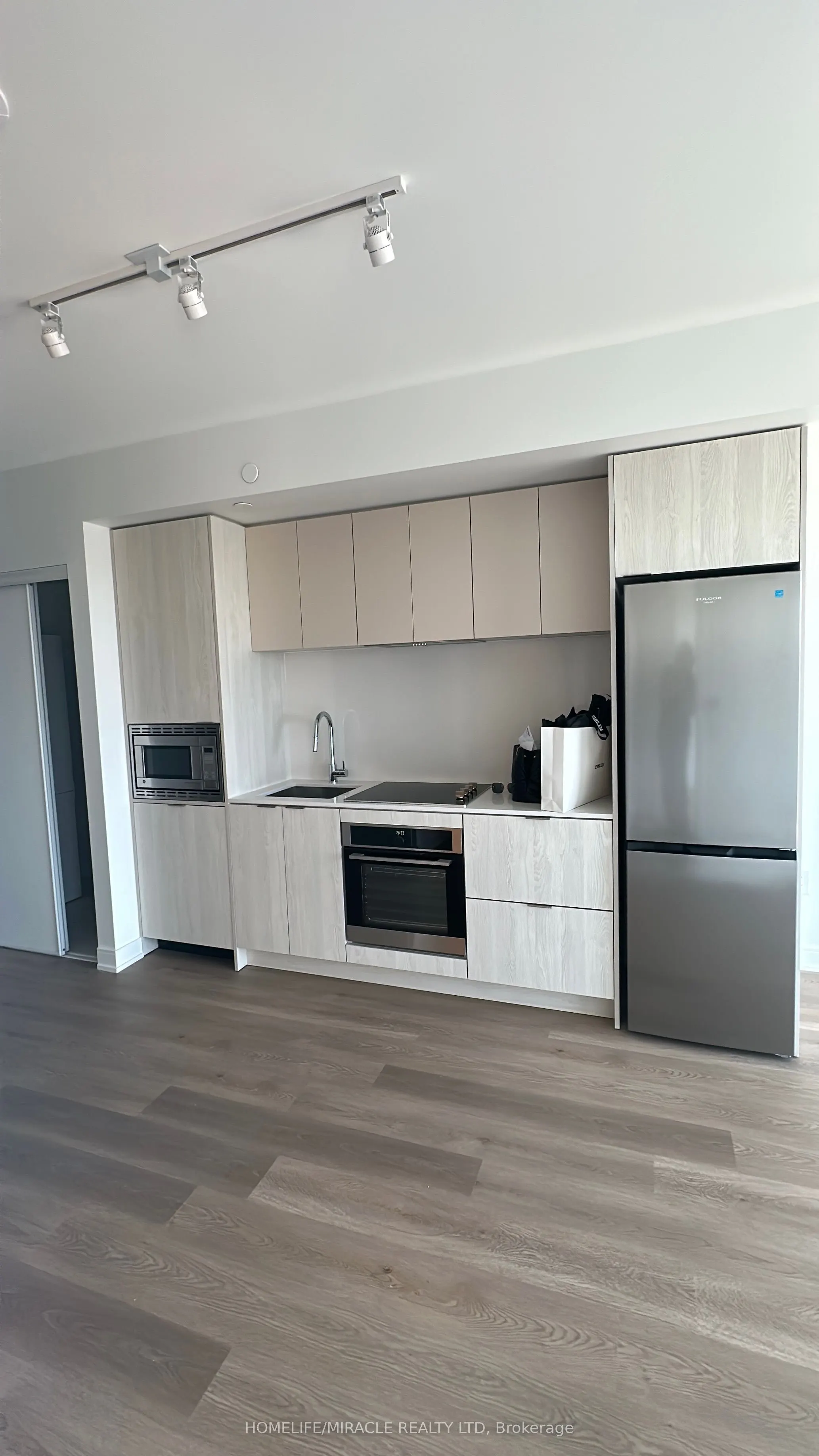 3009 Novar Road, #1013