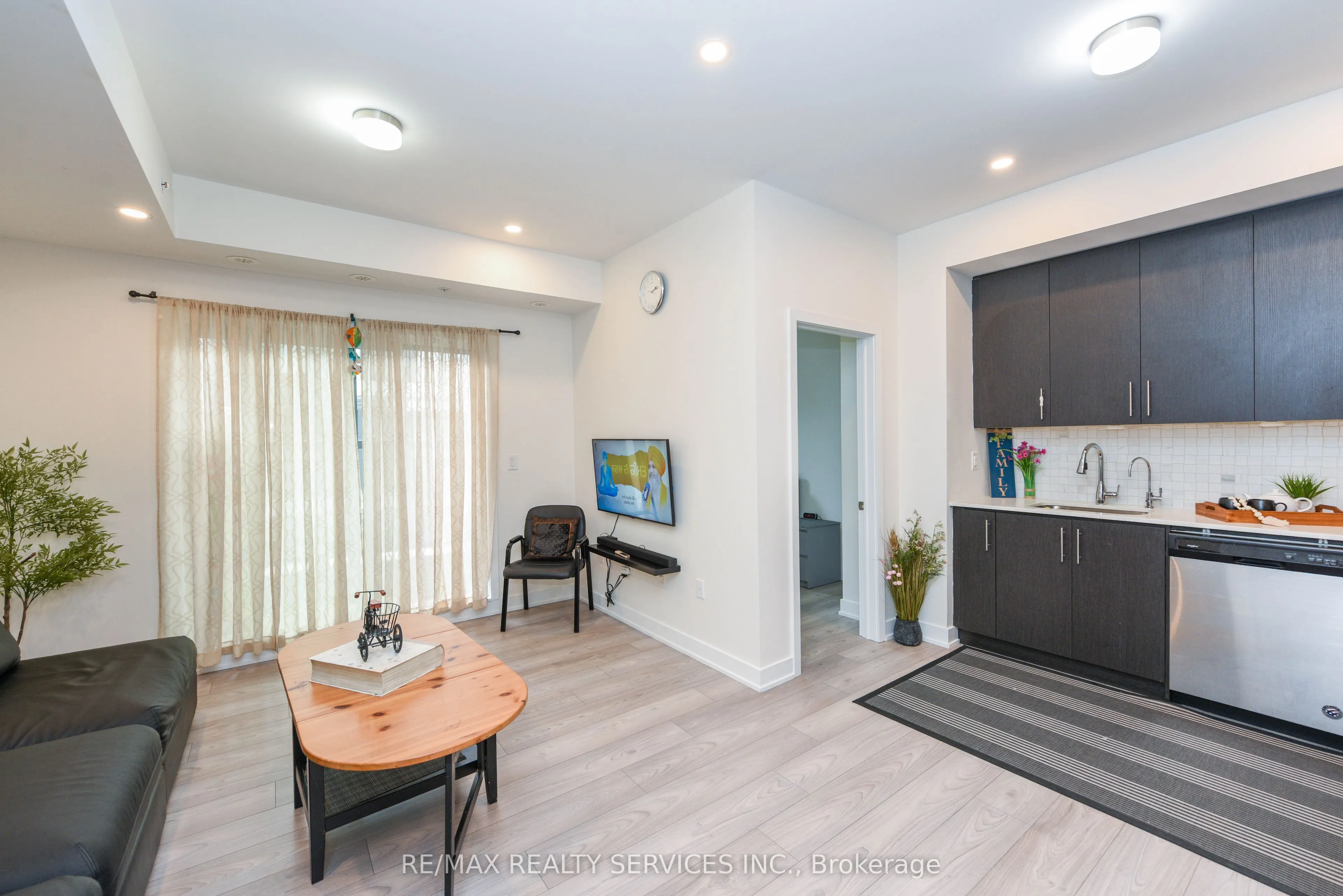 3476 Widdicombe Way, #8