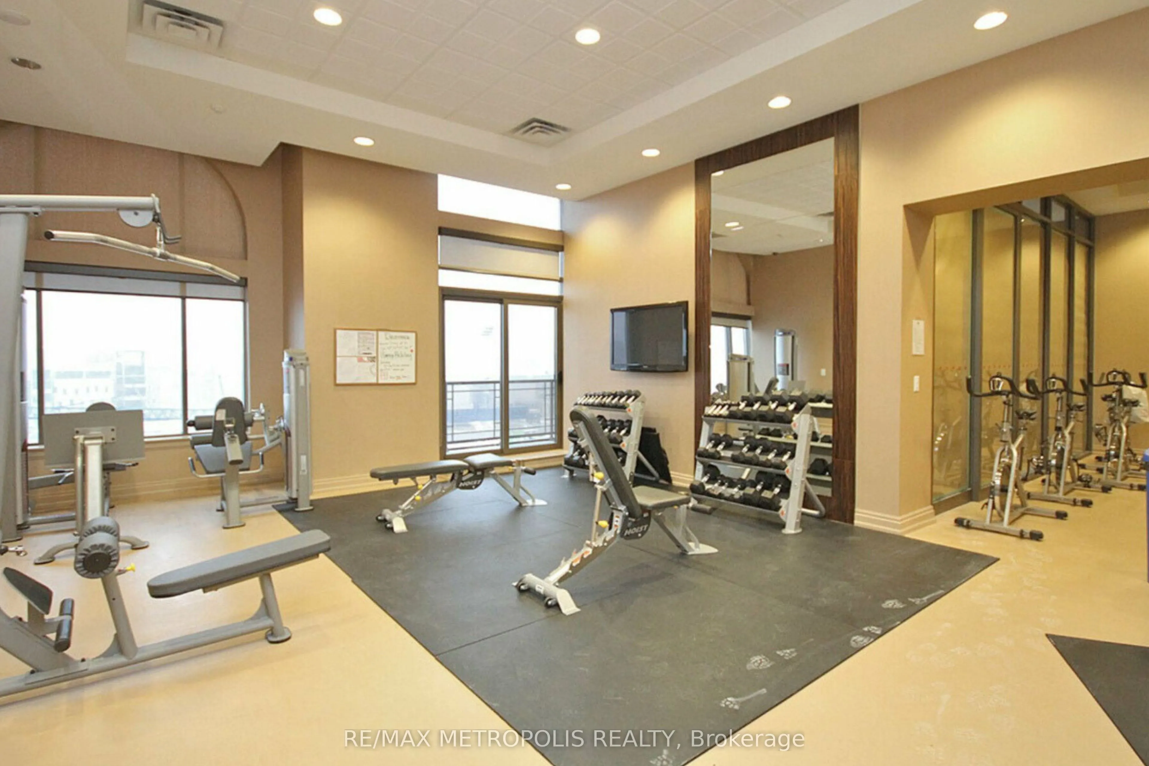 385 Prince Of Wales Drive, #2504
