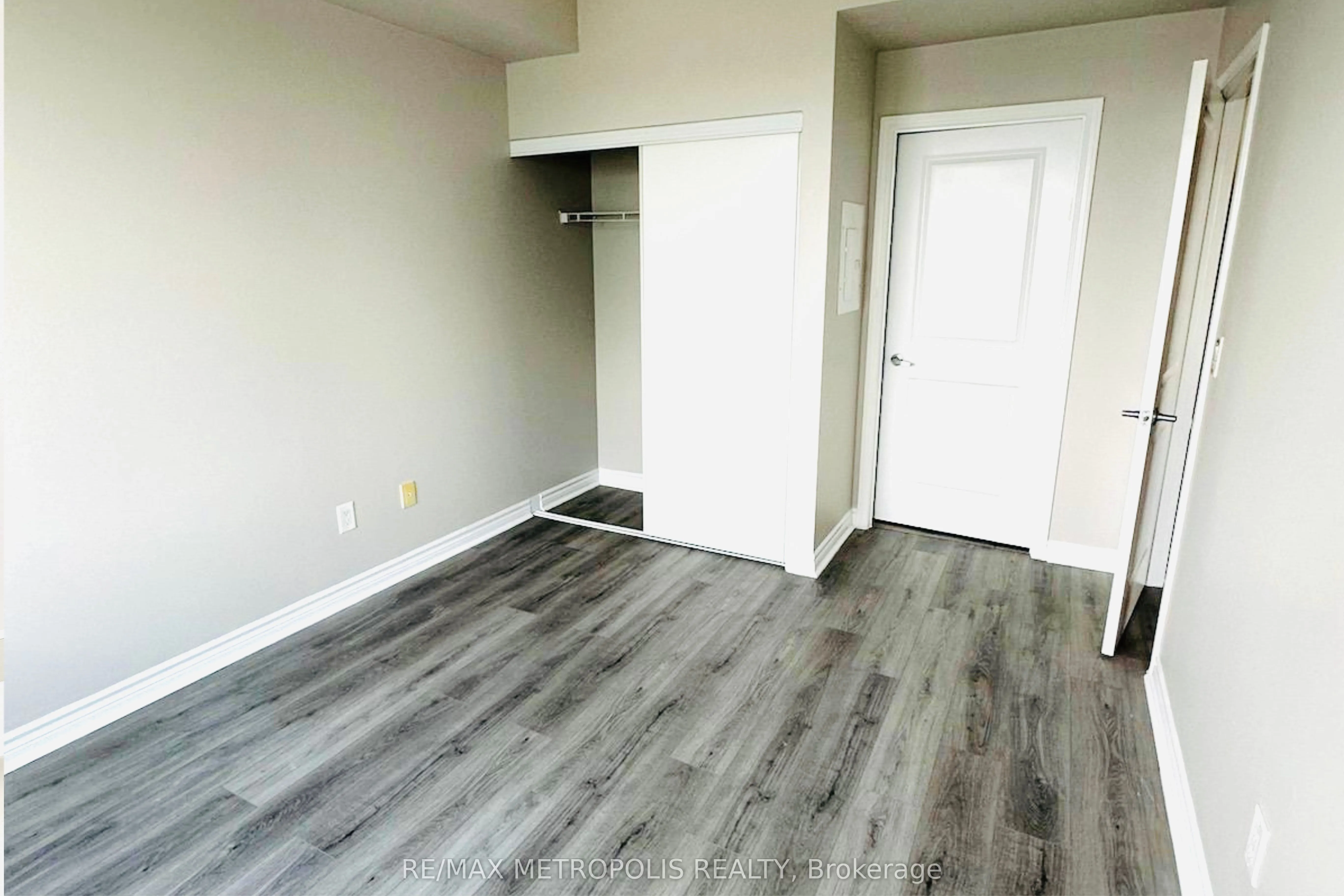 385 Prince Of Wales Drive, #2504