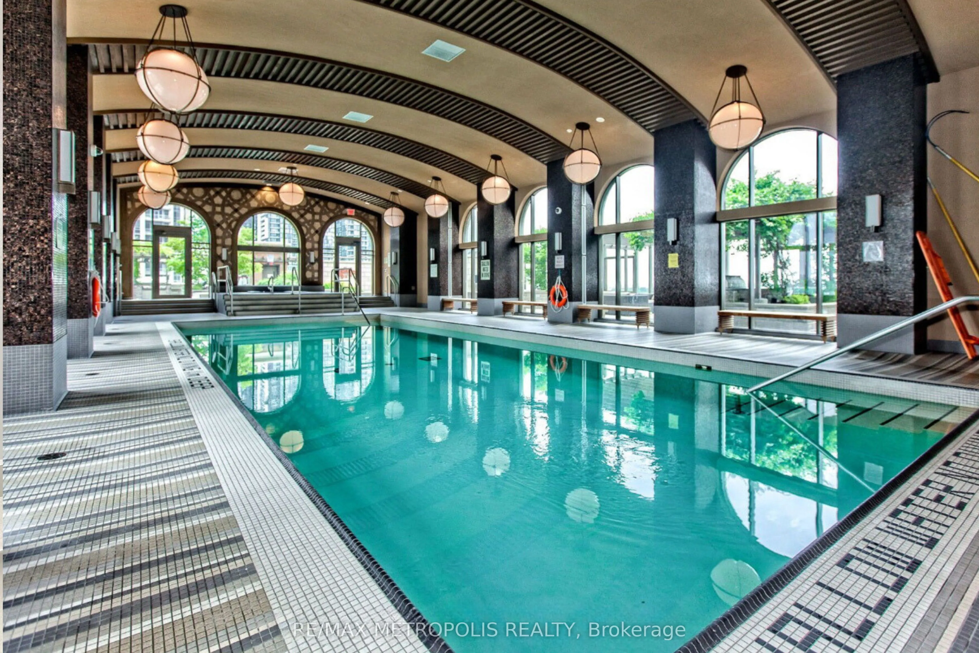 385 Prince Of Wales Drive, #2504