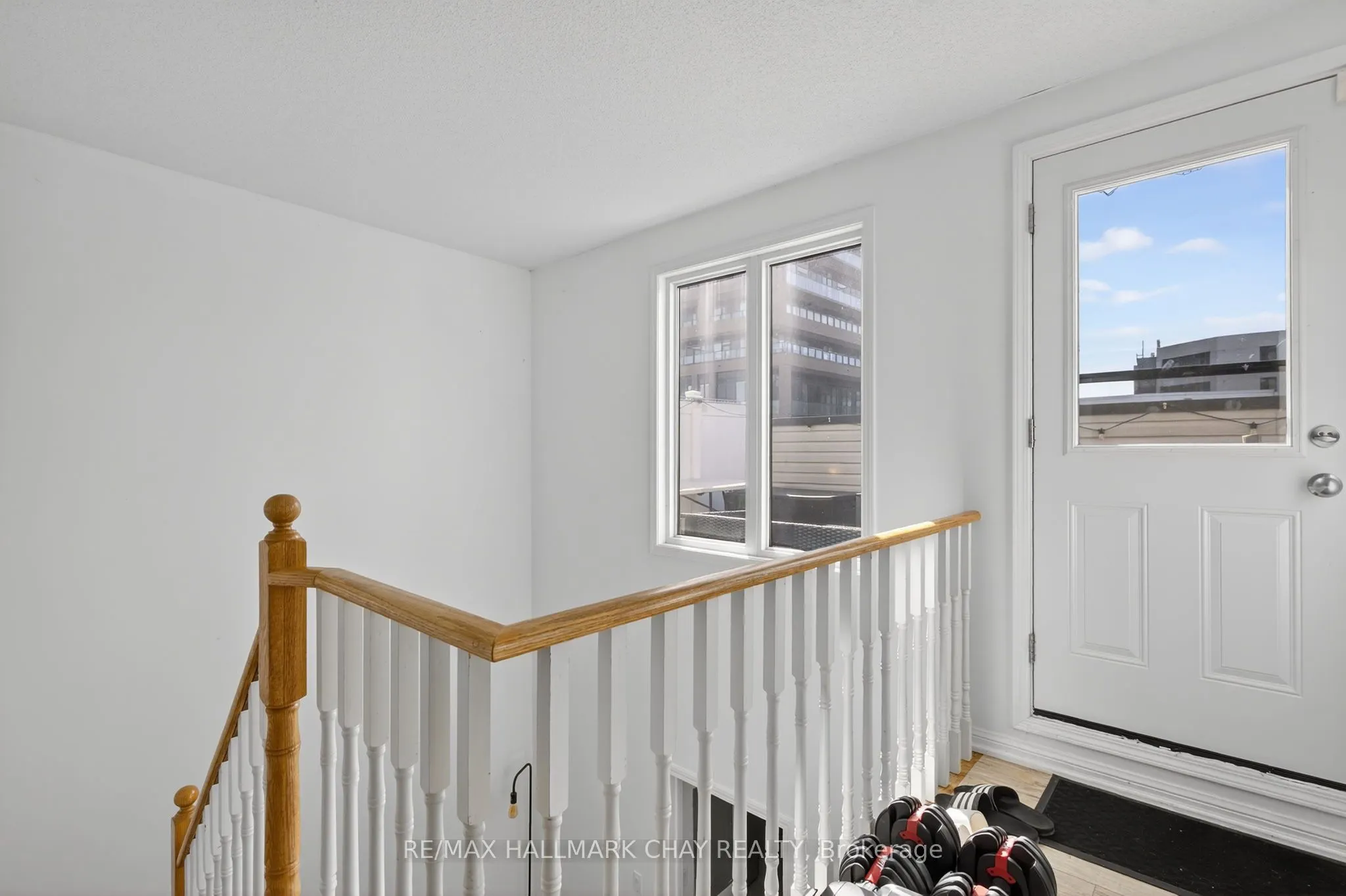 15 Laidlaw Street, #606