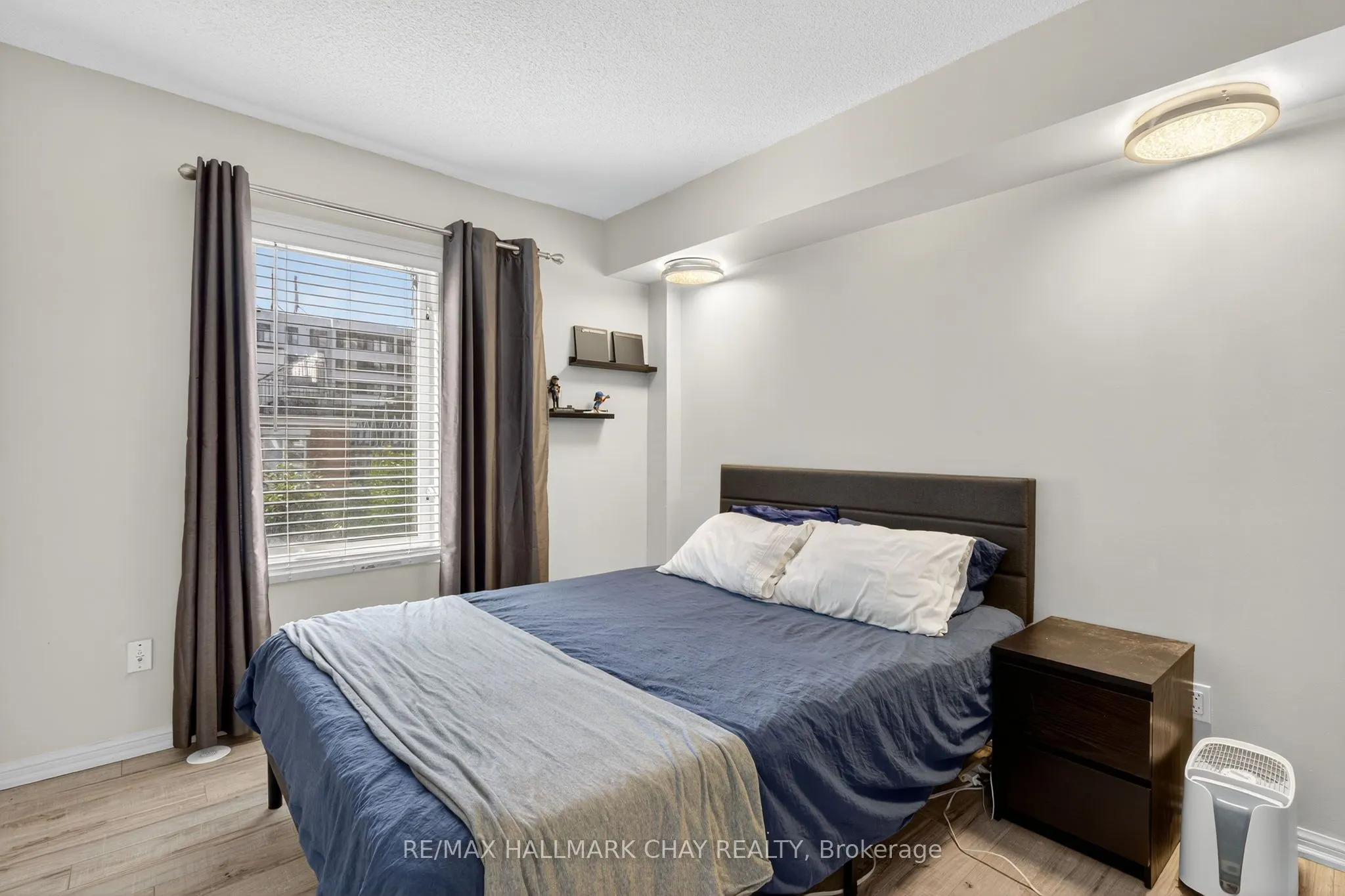 15 Laidlaw Street, #606
