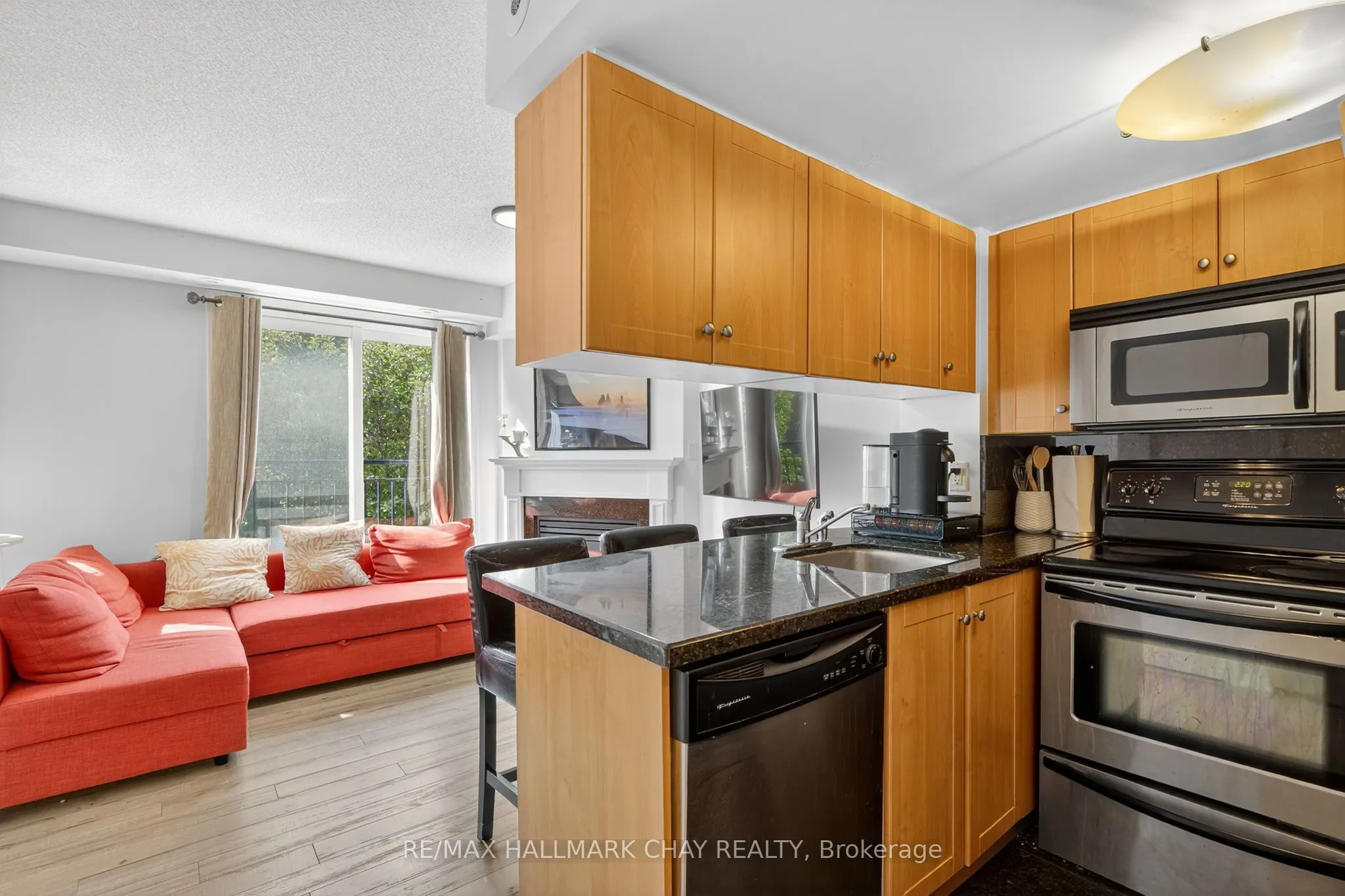 15 Laidlaw Street, #606