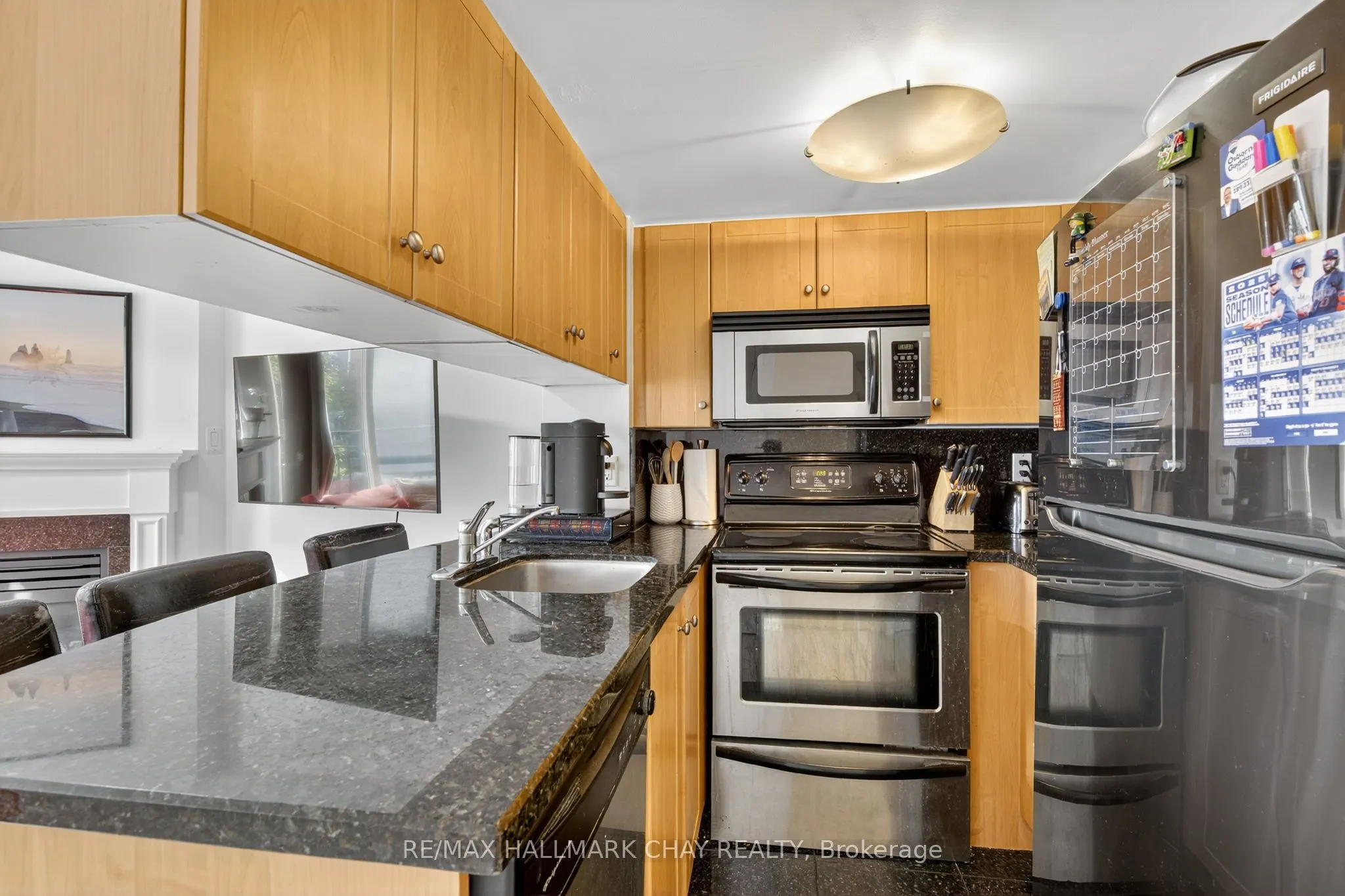 15 Laidlaw Street, #606
