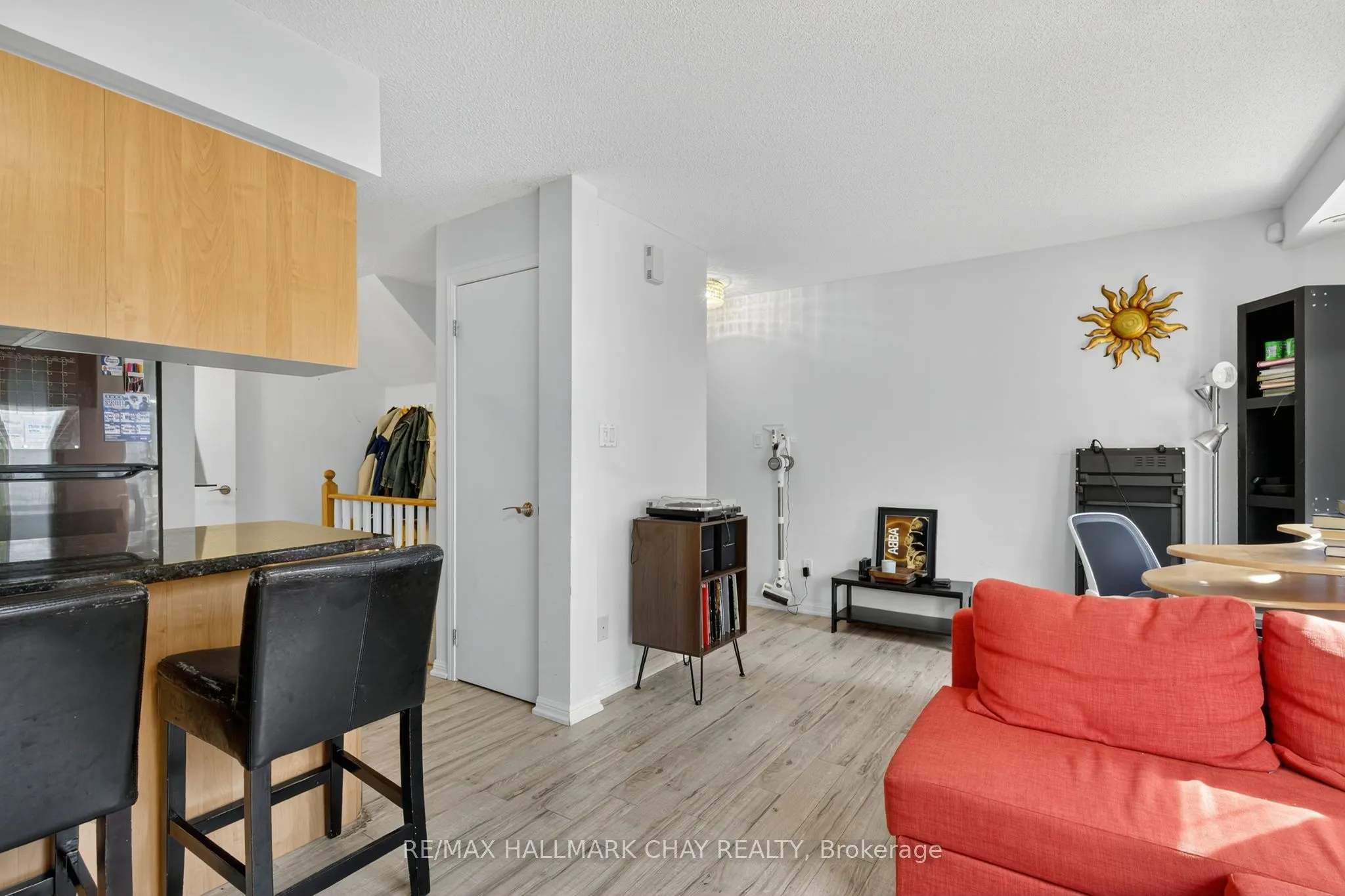 15 Laidlaw Street, #606
