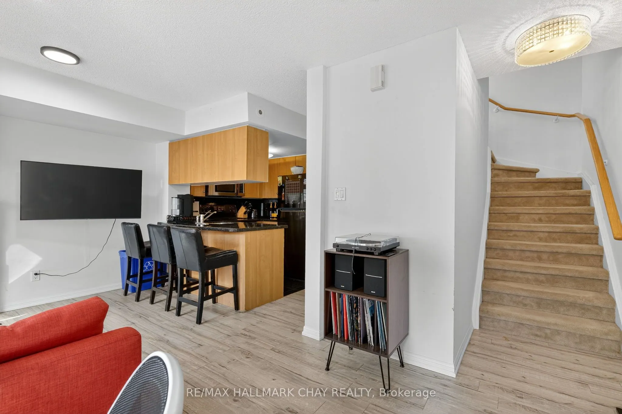15 Laidlaw Street, #606