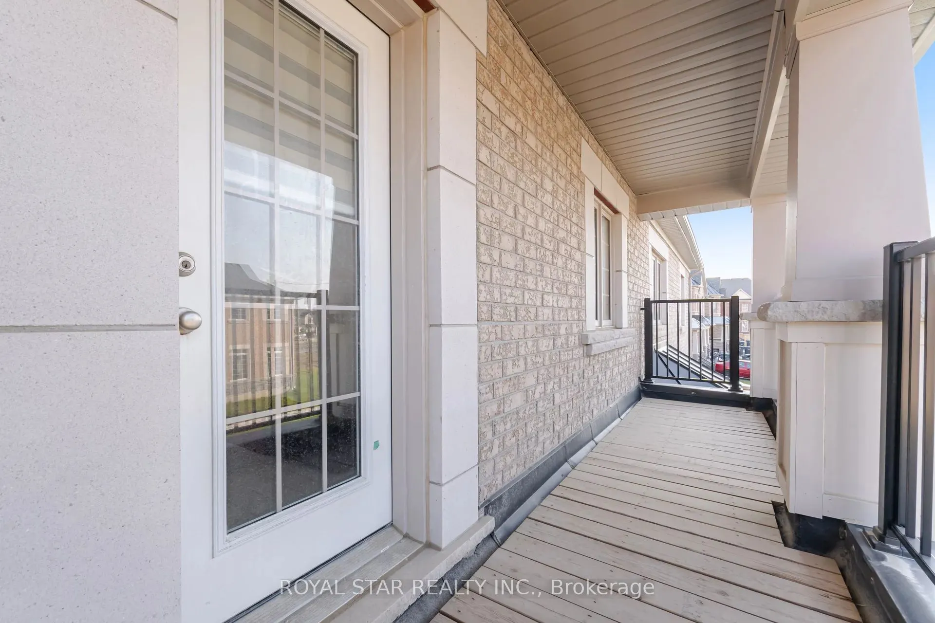 1 Bushwood Trail, #Upper