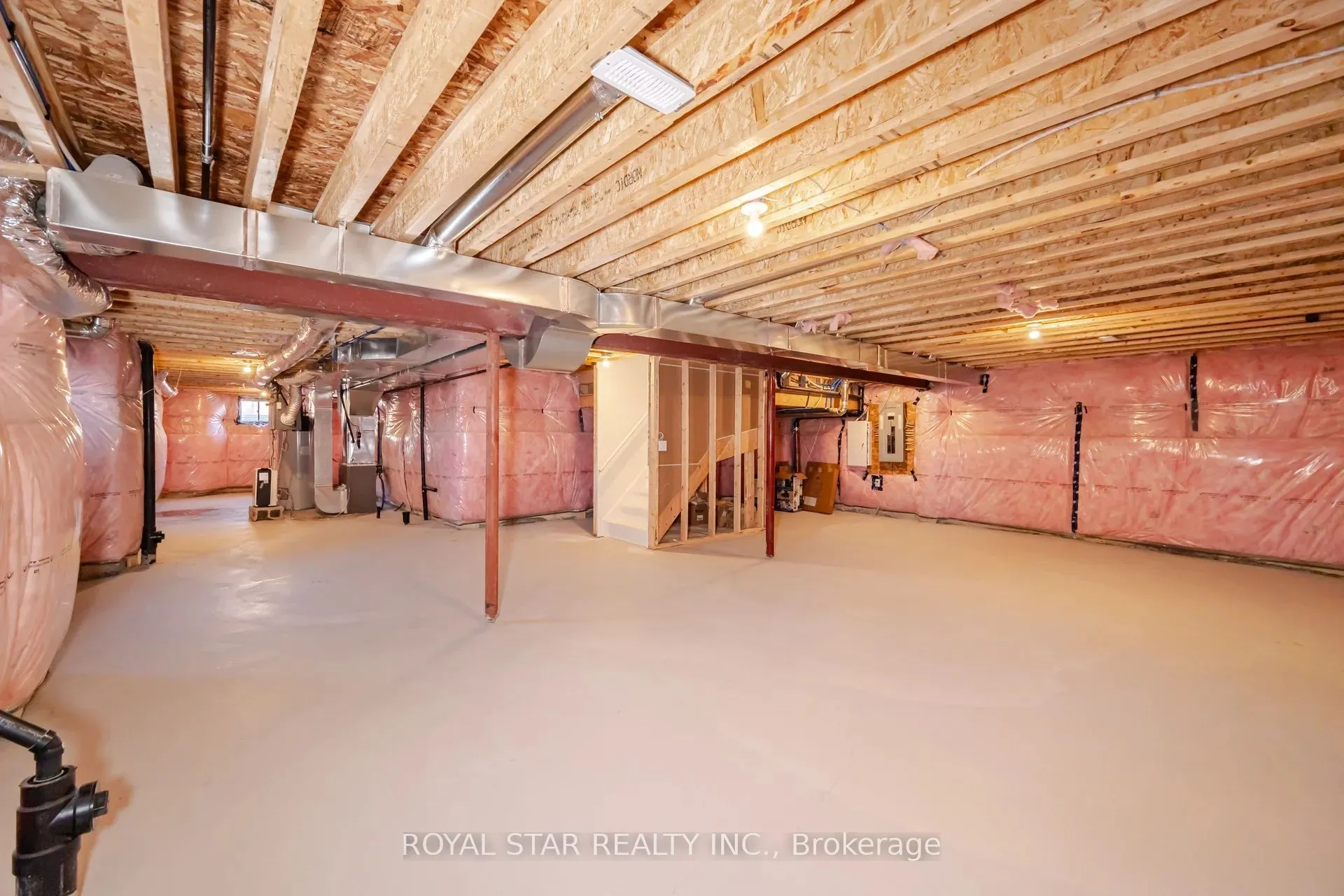 1 Bushwood Trail, #Upper