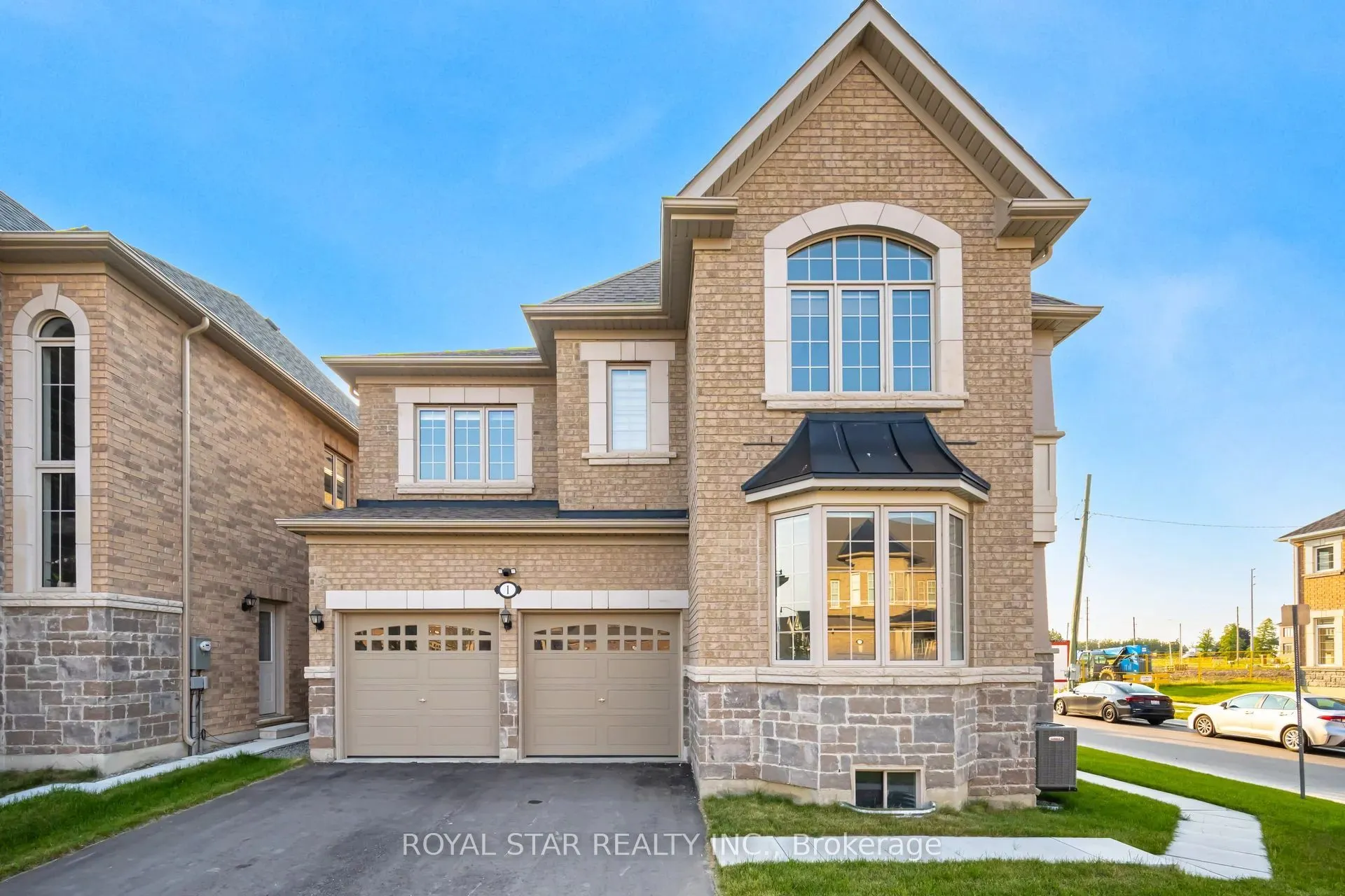 1 Bushwood Trail, #Upper