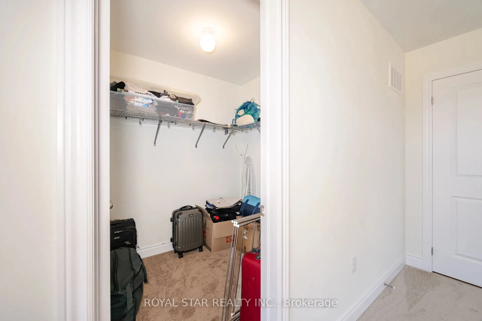 1 Bushwood Trail, #Upper