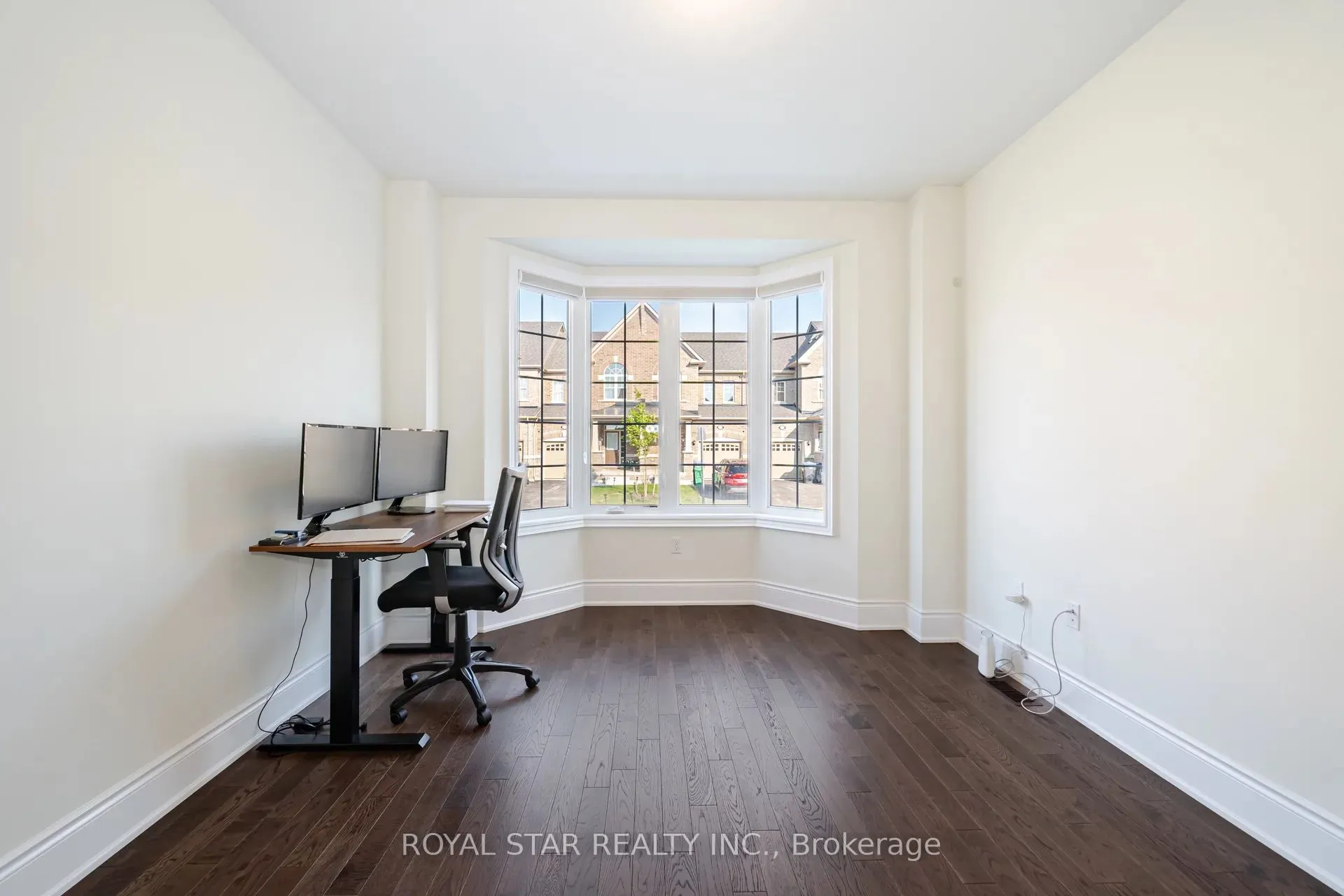 1 Bushwood Trail, #Upper