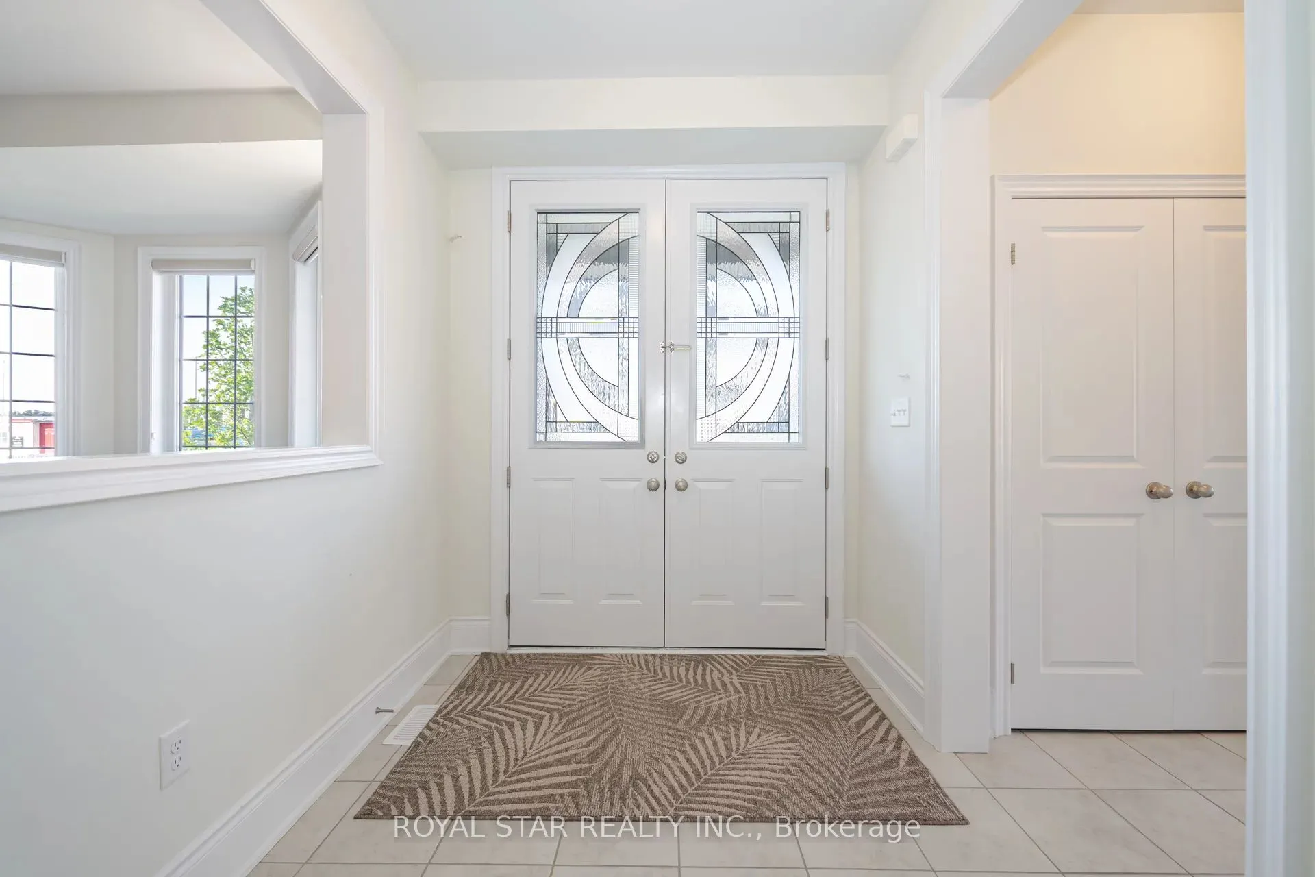 1 Bushwood Trail, #Upper