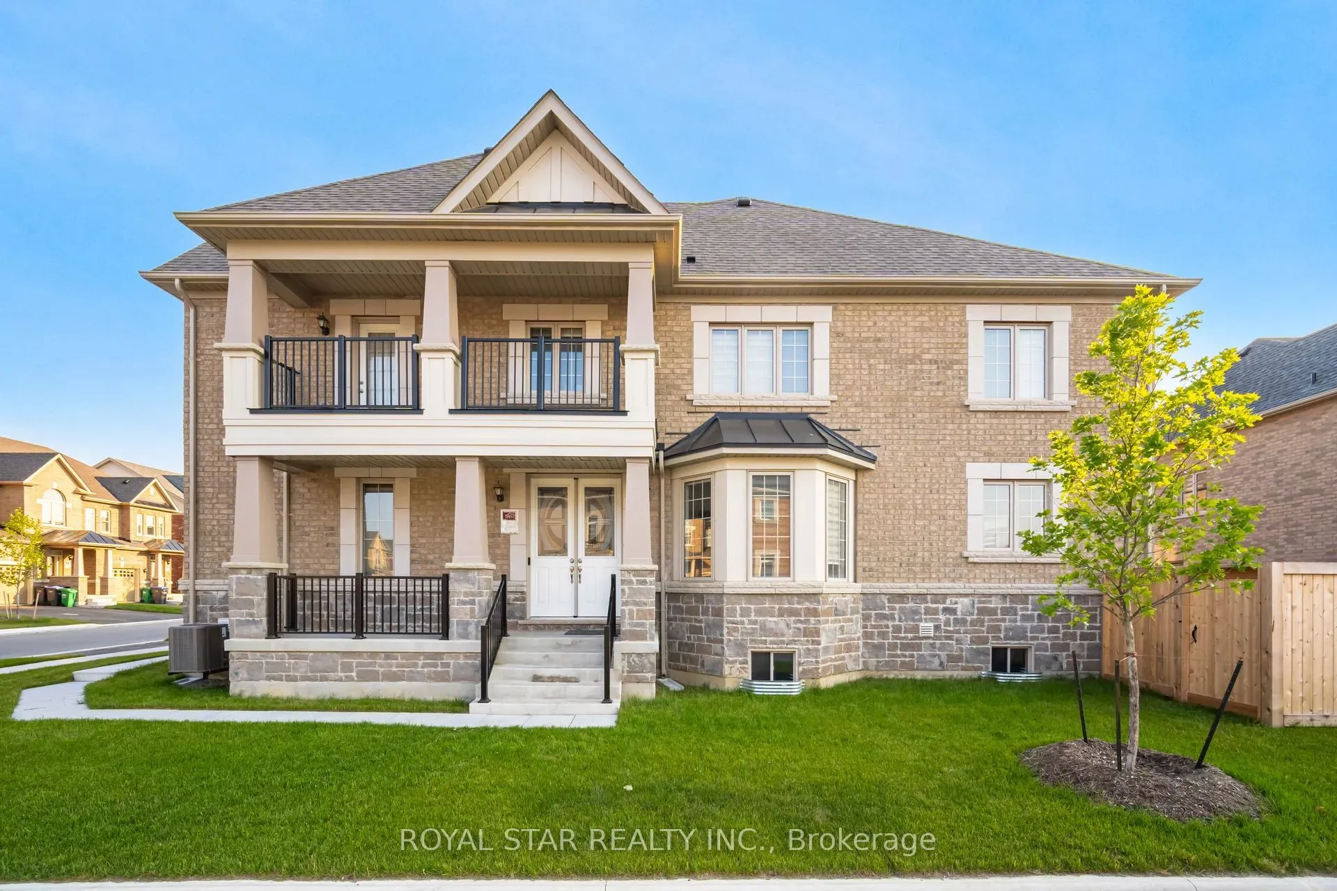 1 Bushwood Trail, #Upper