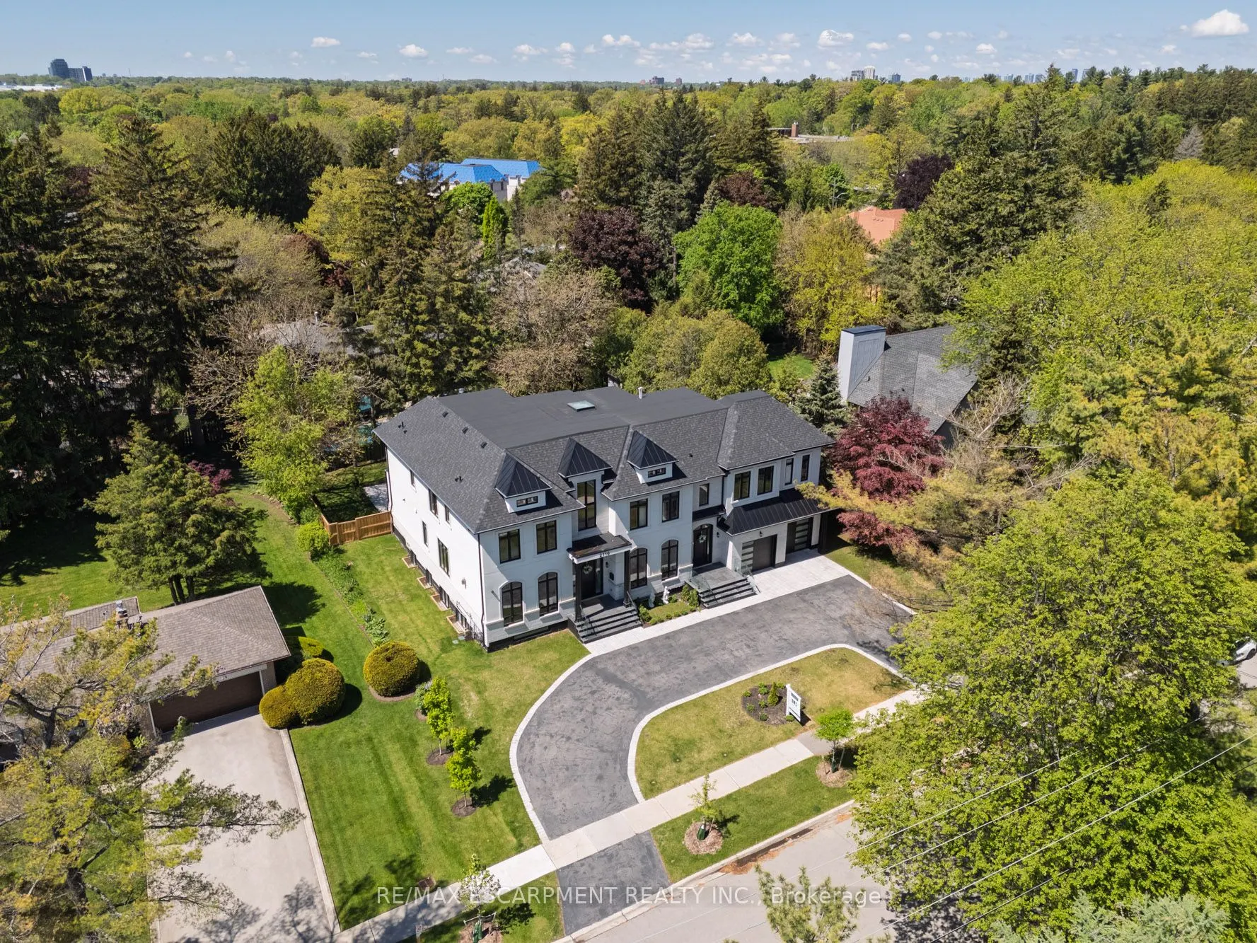 2110 Stonehouse Crescent