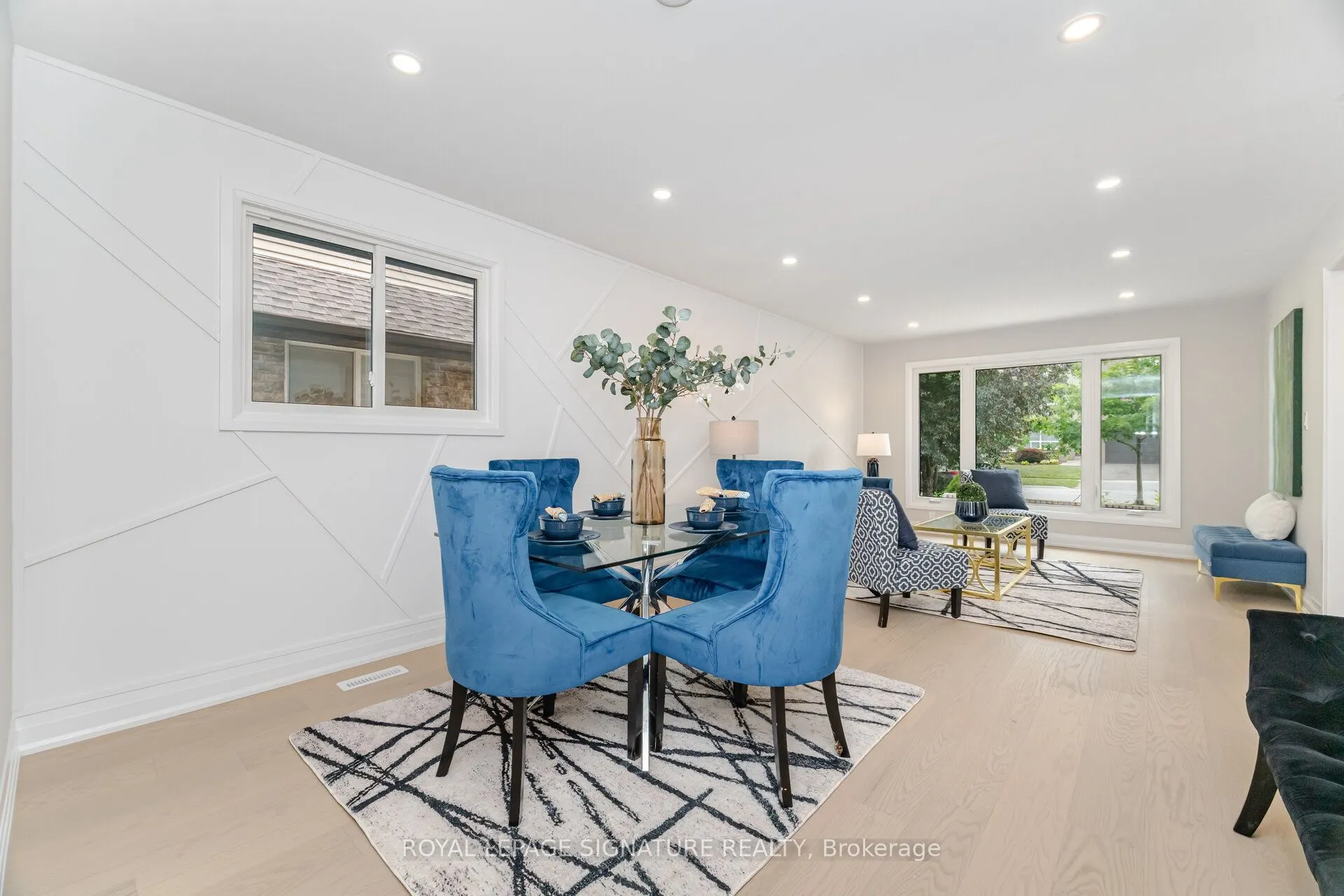 2392 Arnold Crescent