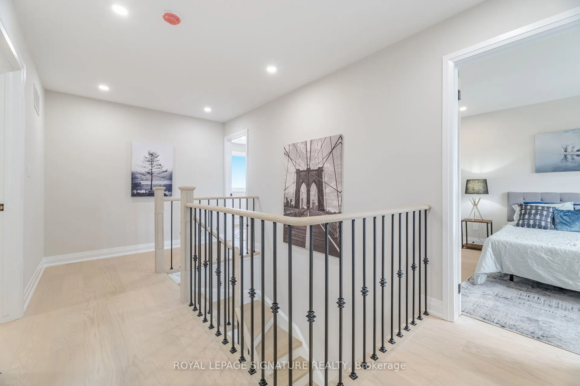 2392 Arnold Crescent