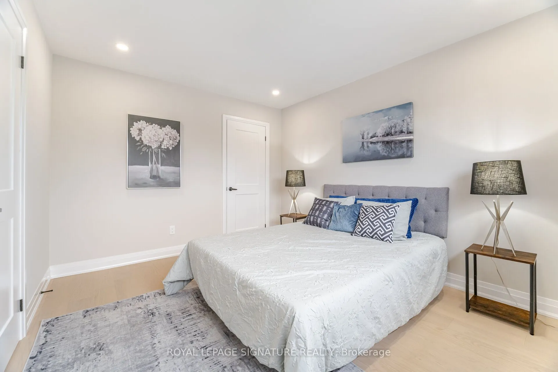 2392 Arnold Crescent