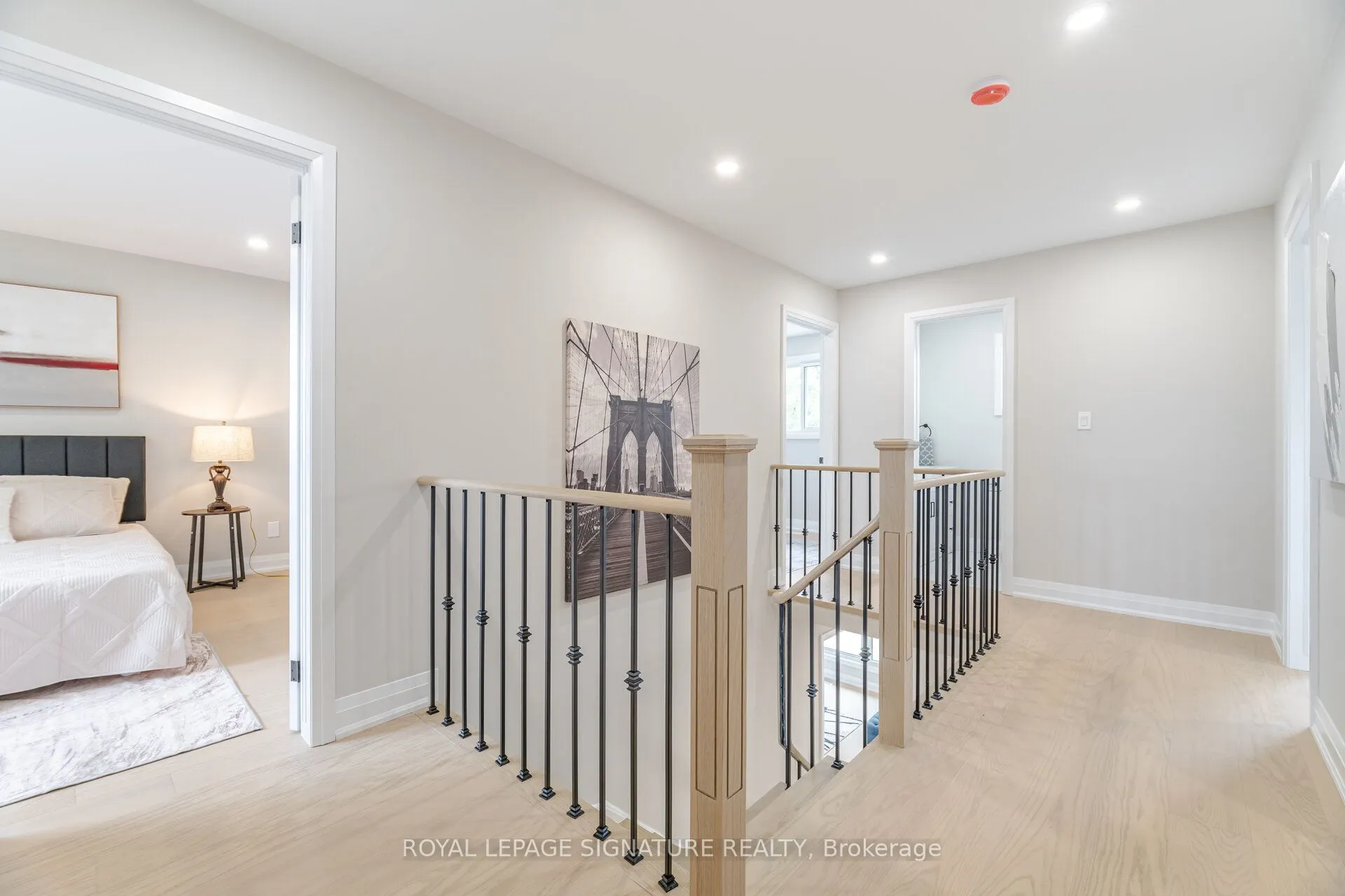 2392 Arnold Crescent