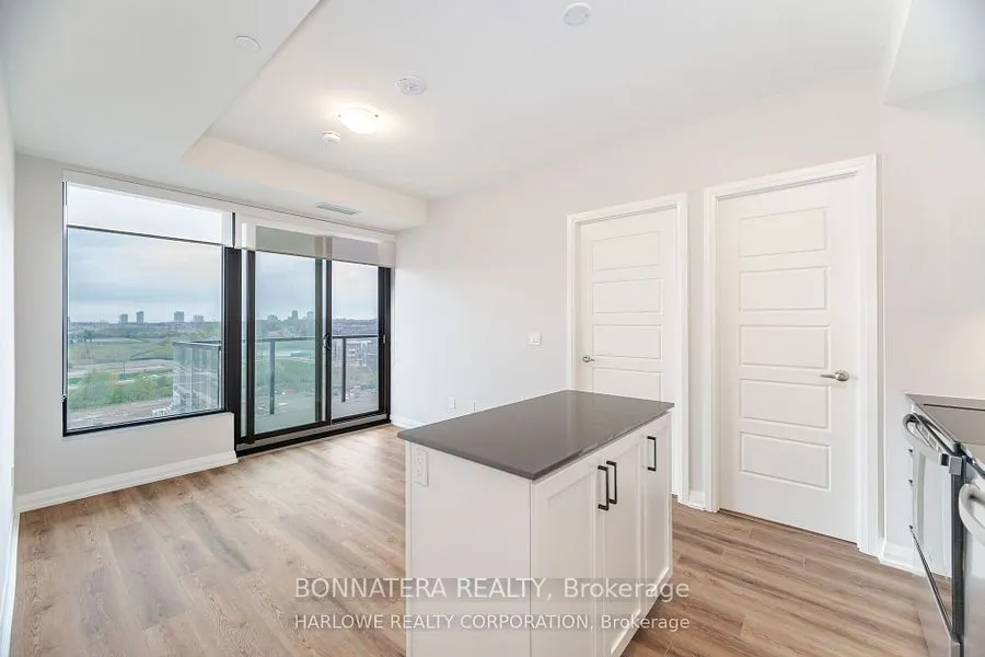 3006 William Cutmore Boulevard, #907