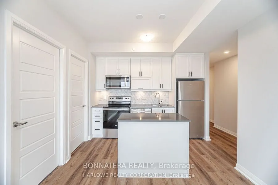 3006 William Cutmore Boulevard, #907