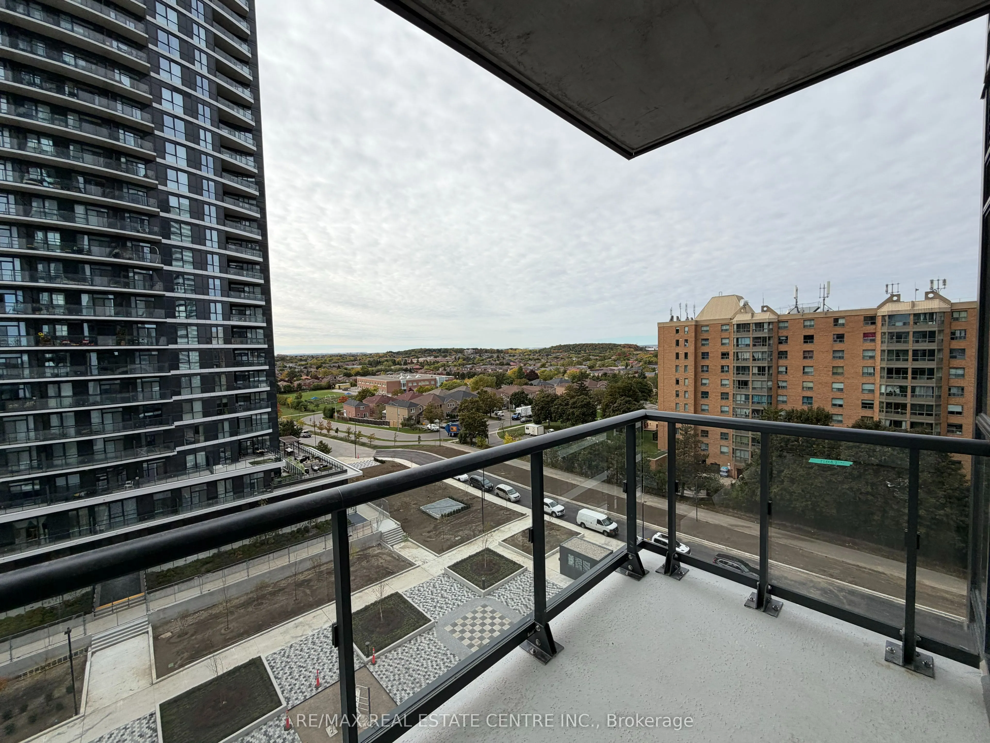 15 Watergarden Drive, #706