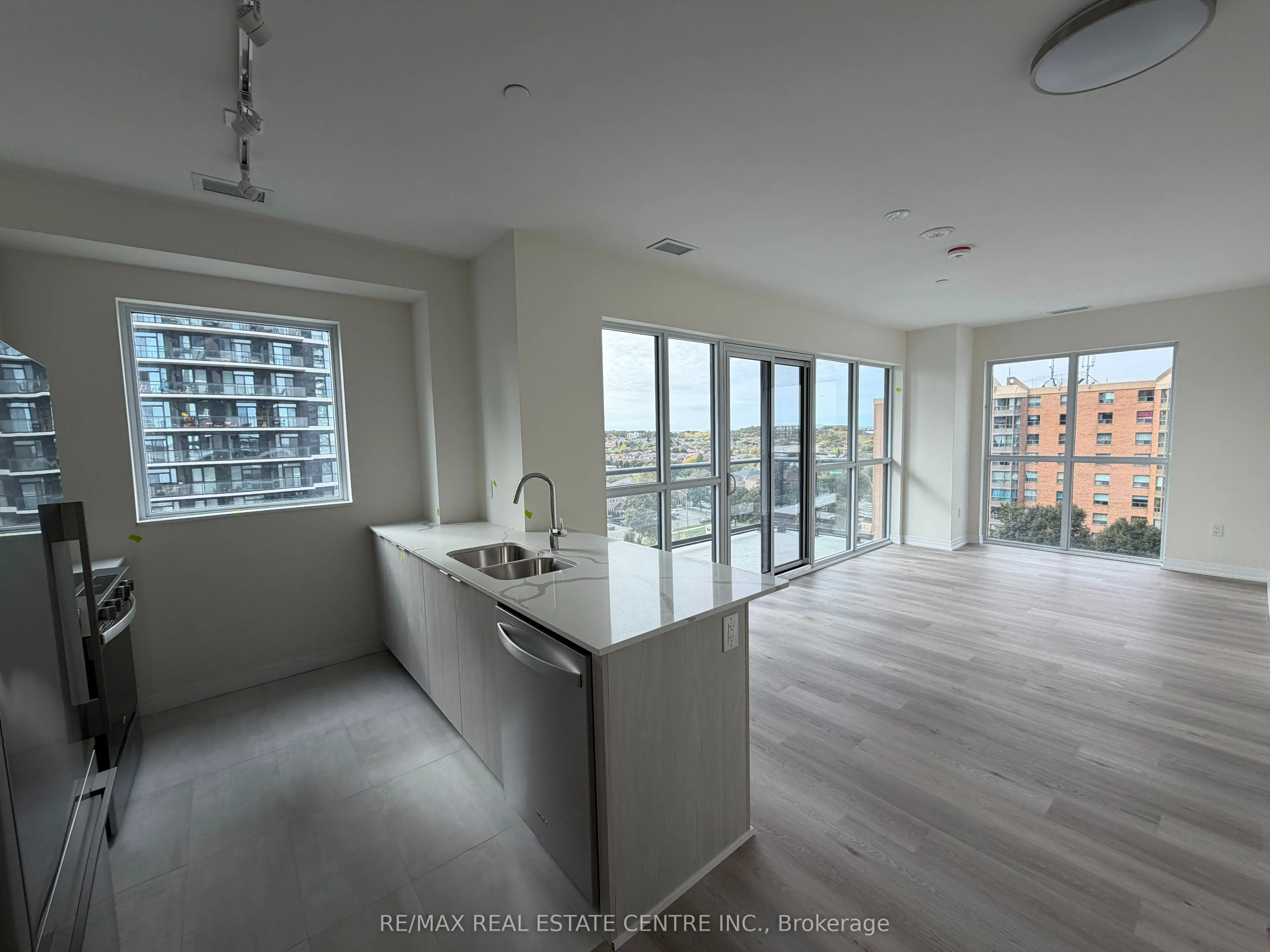 15 Watergarden Drive, #706