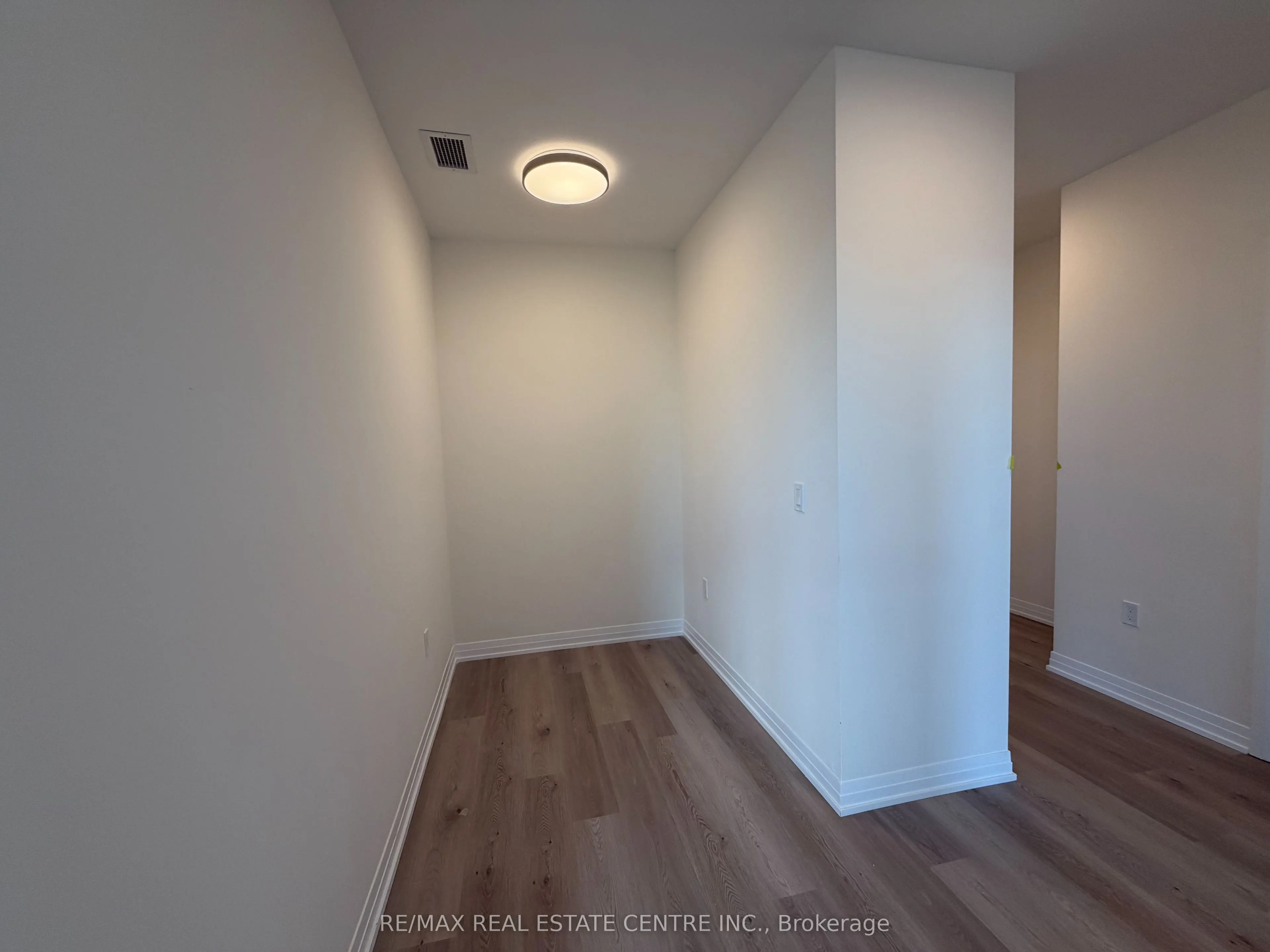 15 Watergarden Drive, #706