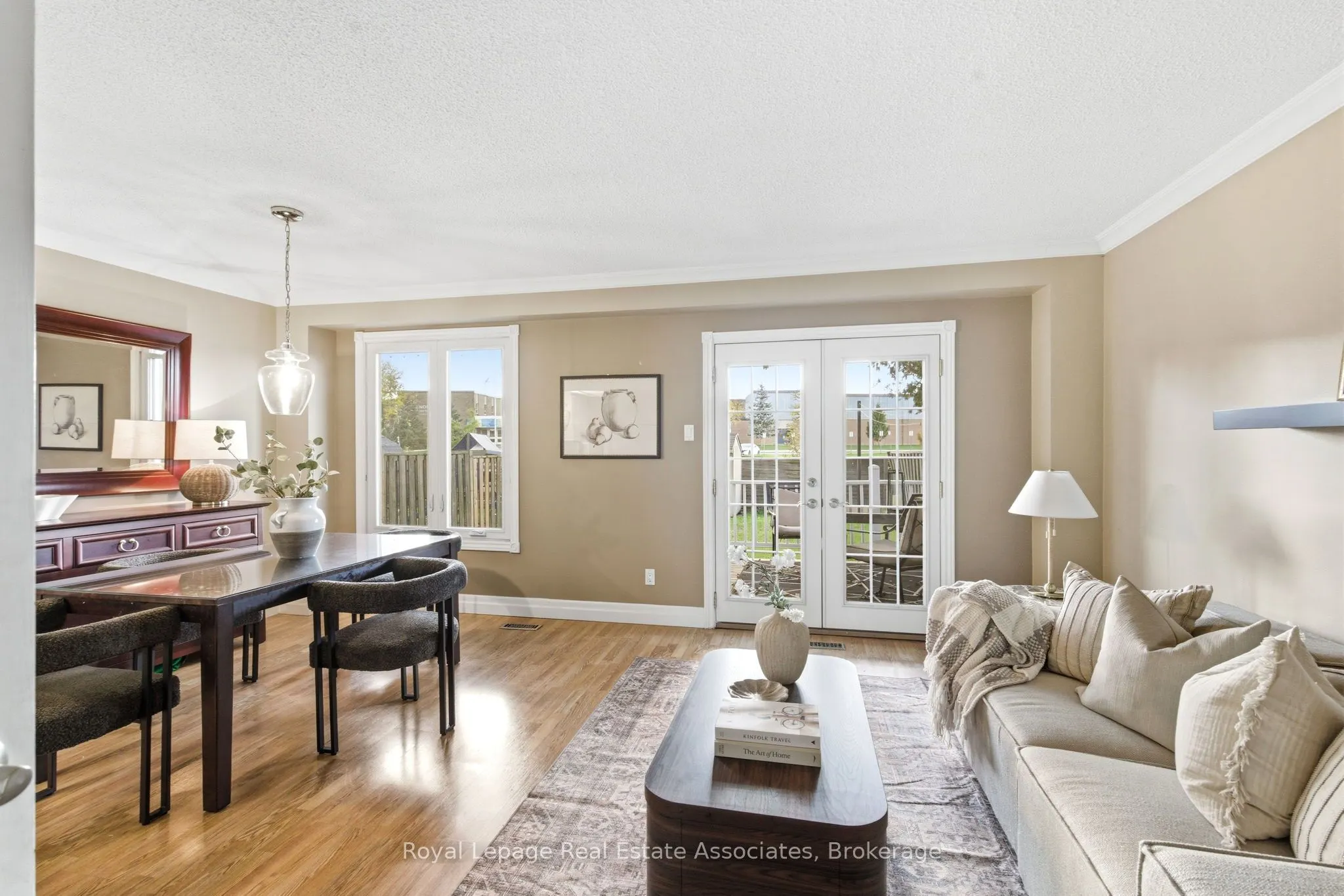 60 Newbridge Crescent