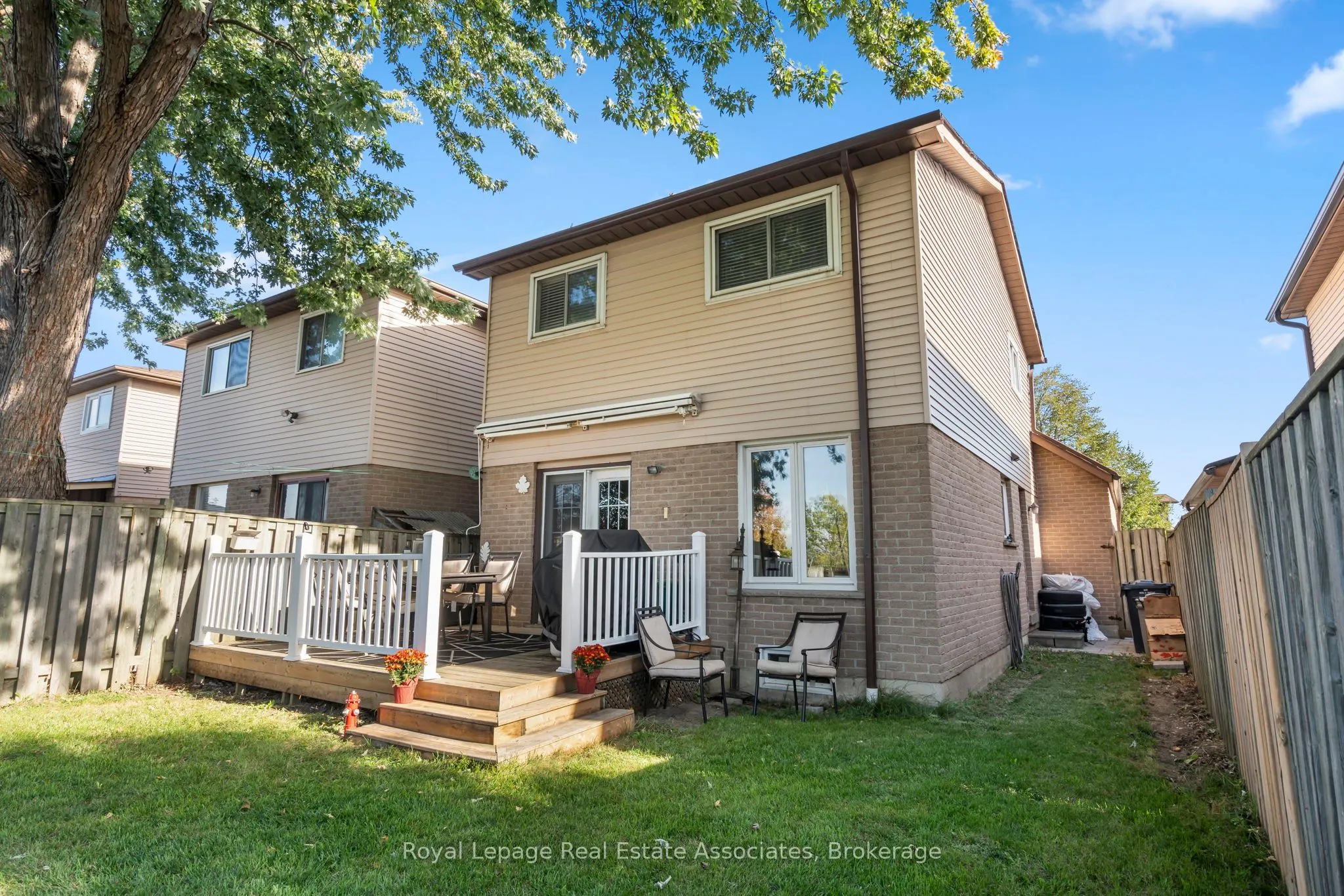 60 Newbridge Crescent