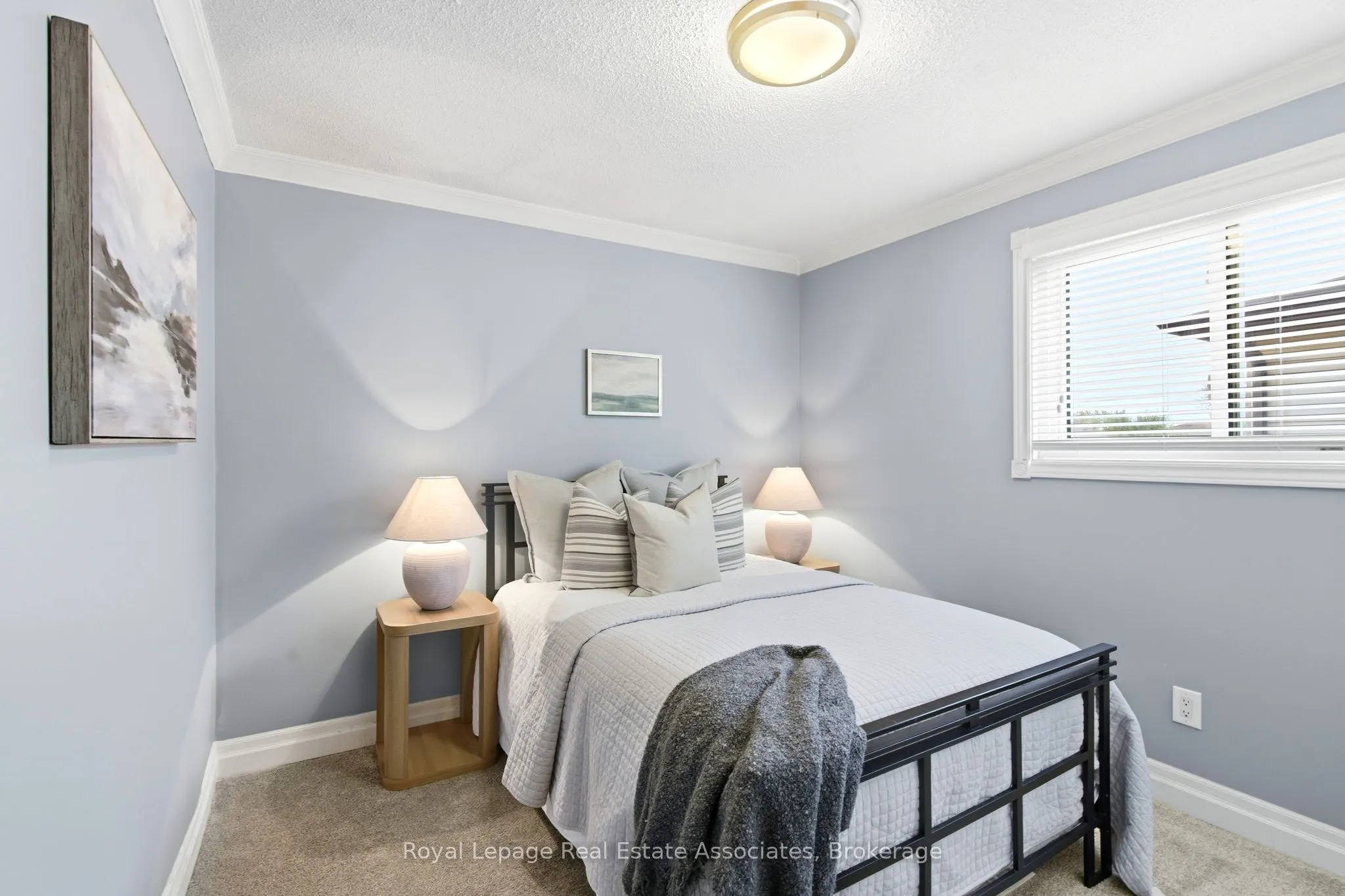 60 Newbridge Crescent