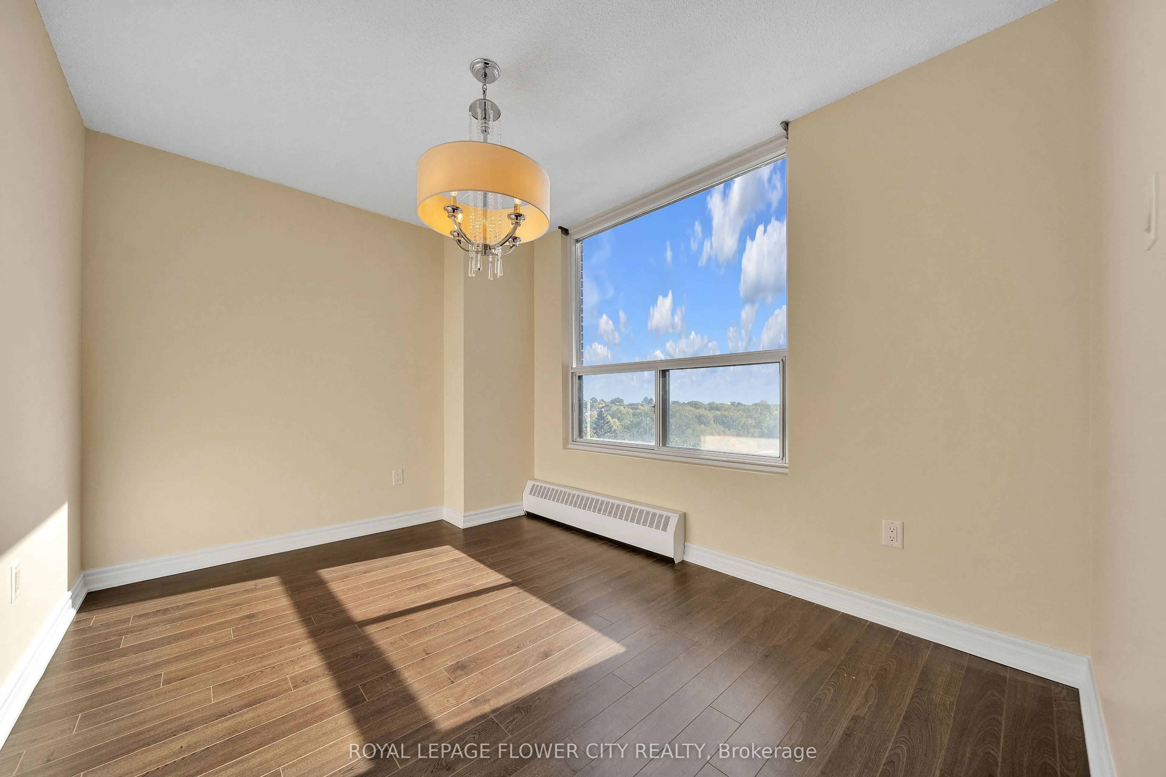 1515 Lakeshore Road E, #602