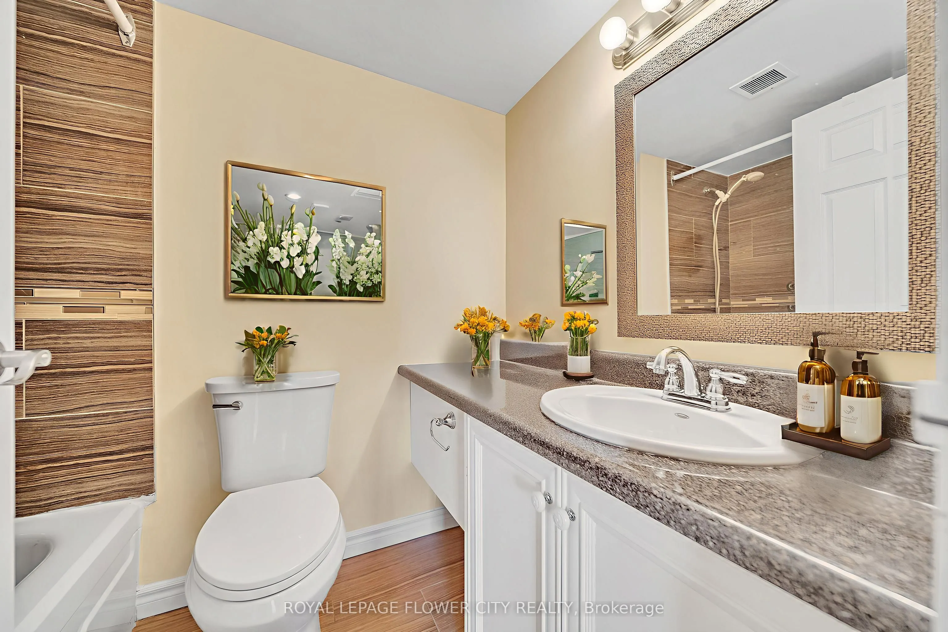 1515 Lakeshore Road E, #602