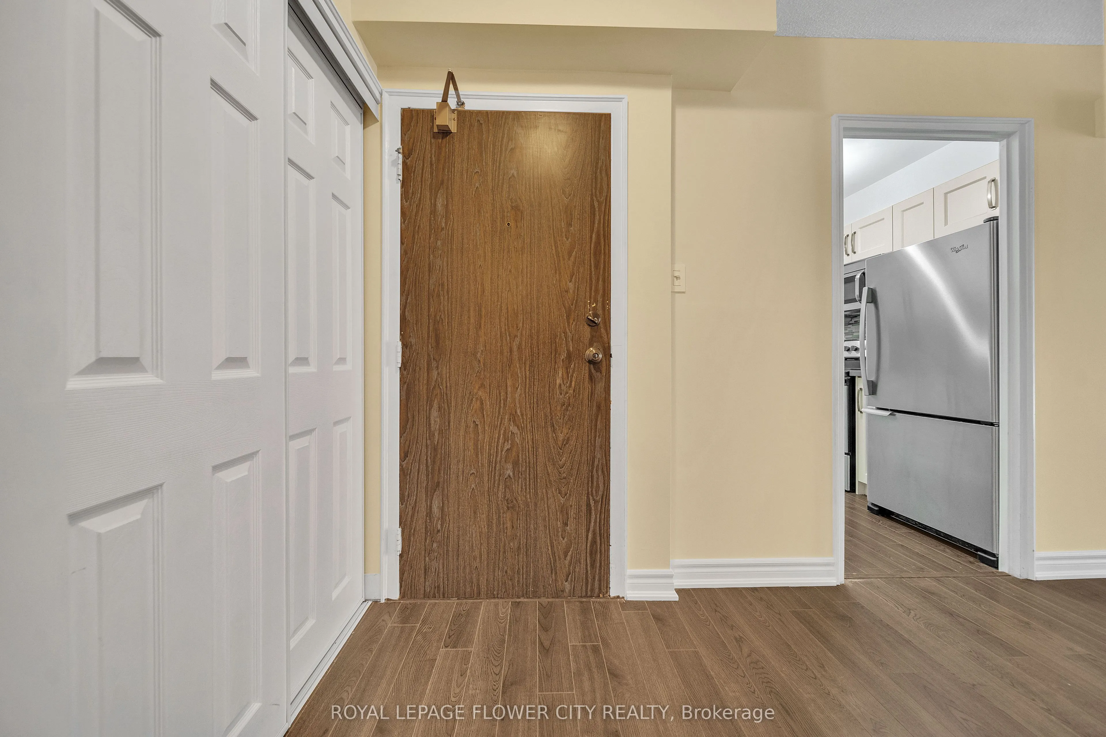 1515 Lakeshore Road E, #602