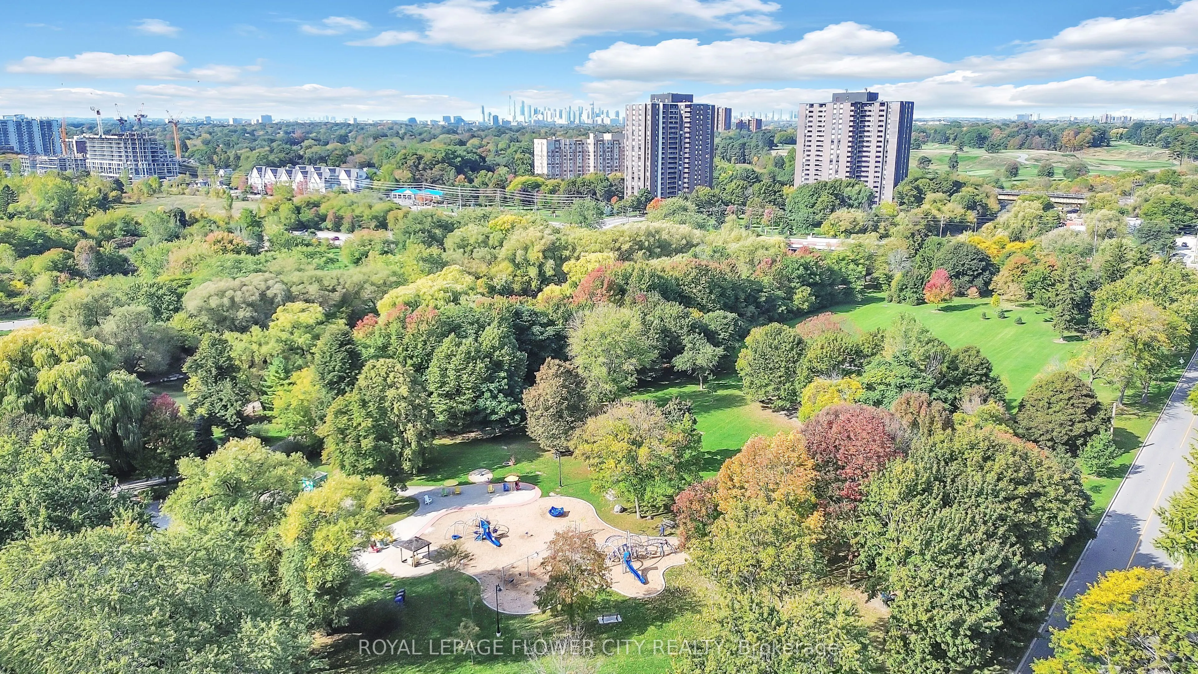 1515 Lakeshore Road E, #602
