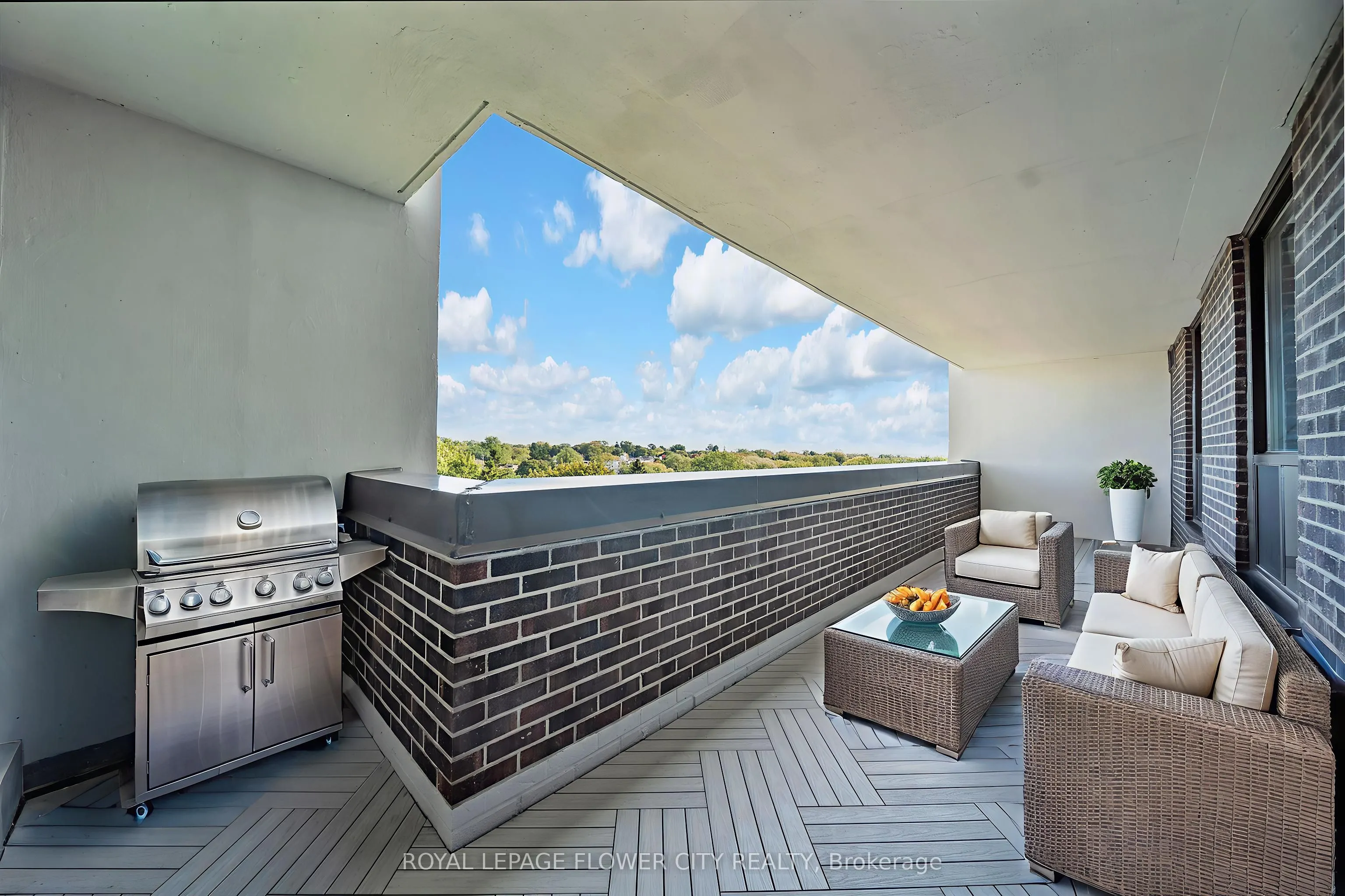 1515 Lakeshore Road E, #602