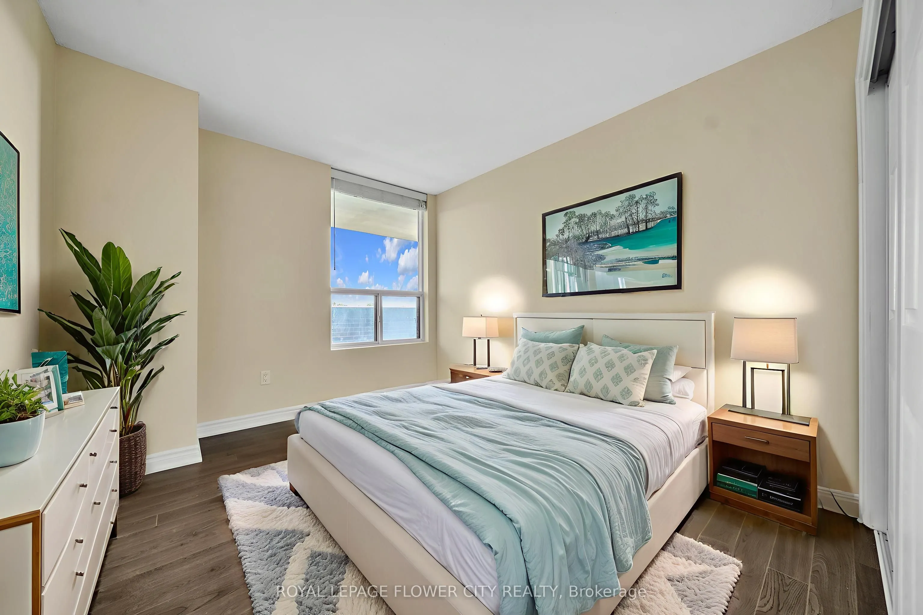 1515 Lakeshore Road E, #602