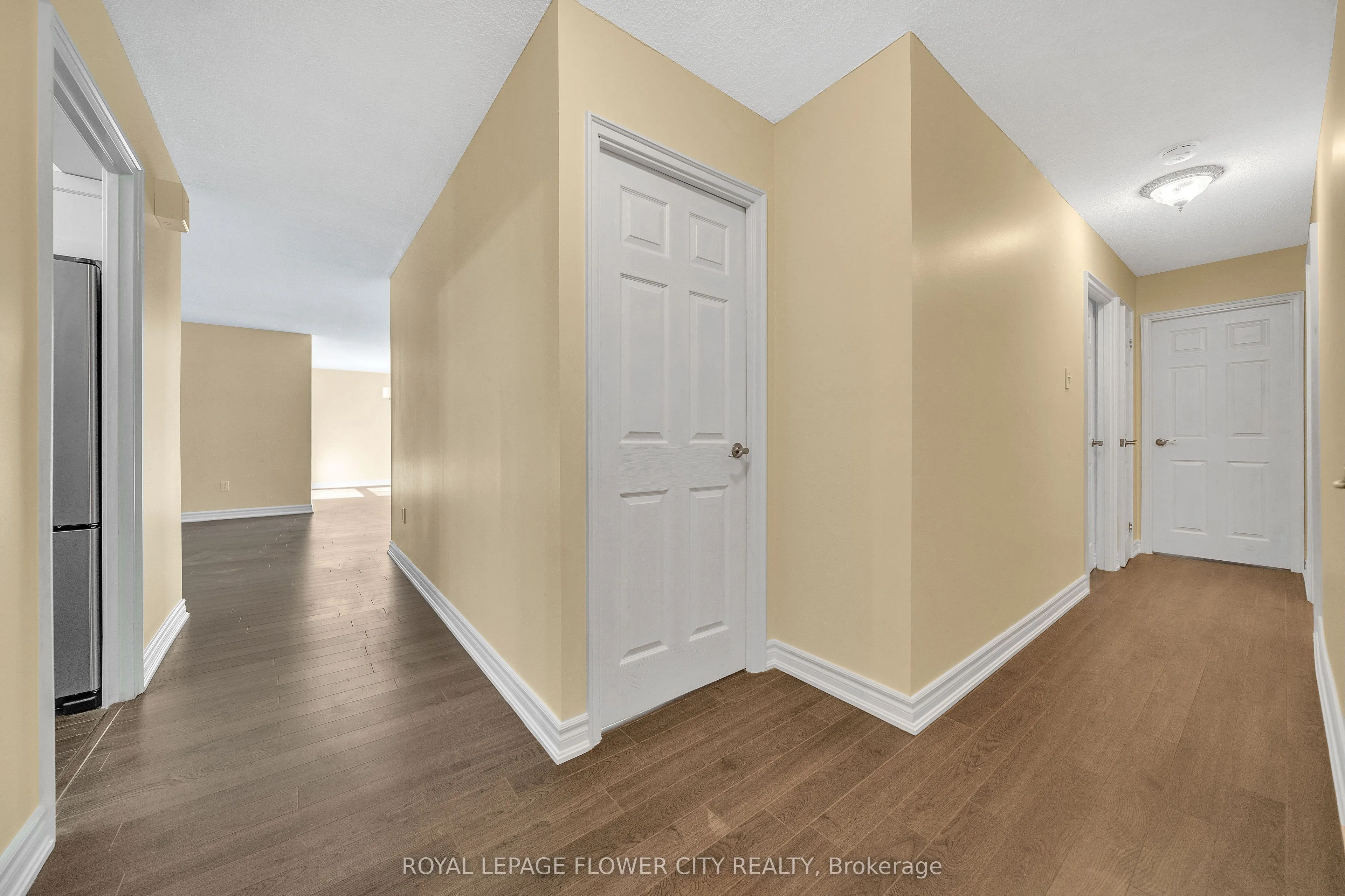 1515 Lakeshore Road E, #602