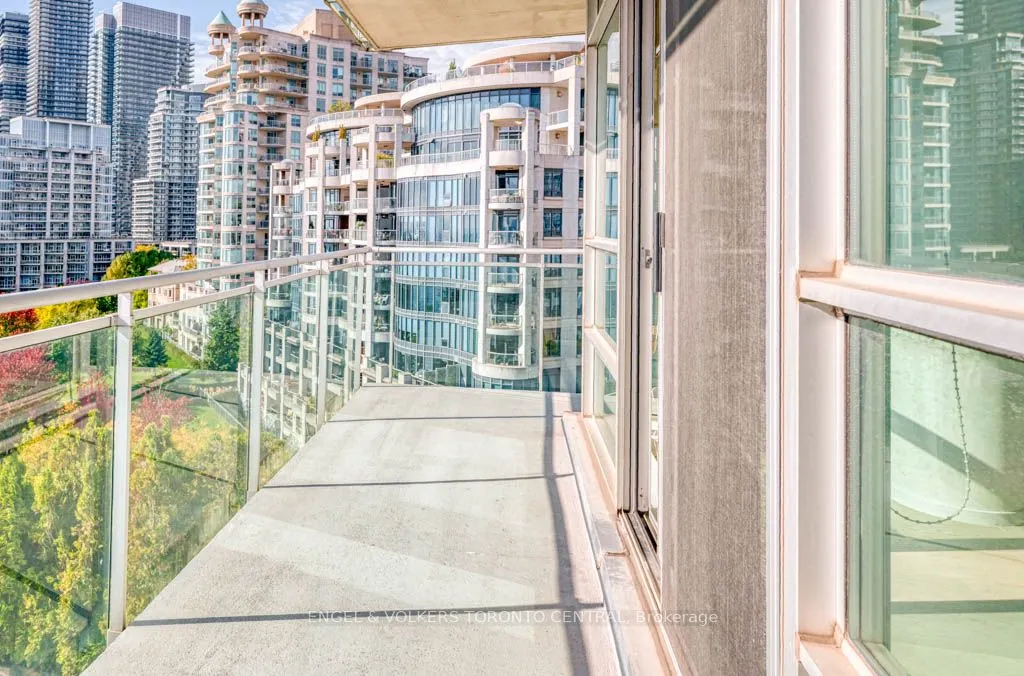5 Marine Parade Drive, #805