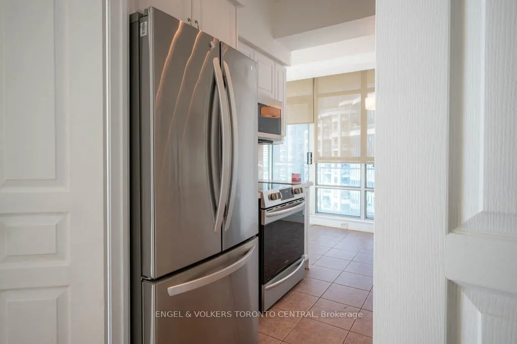 5 Marine Parade Drive, #805