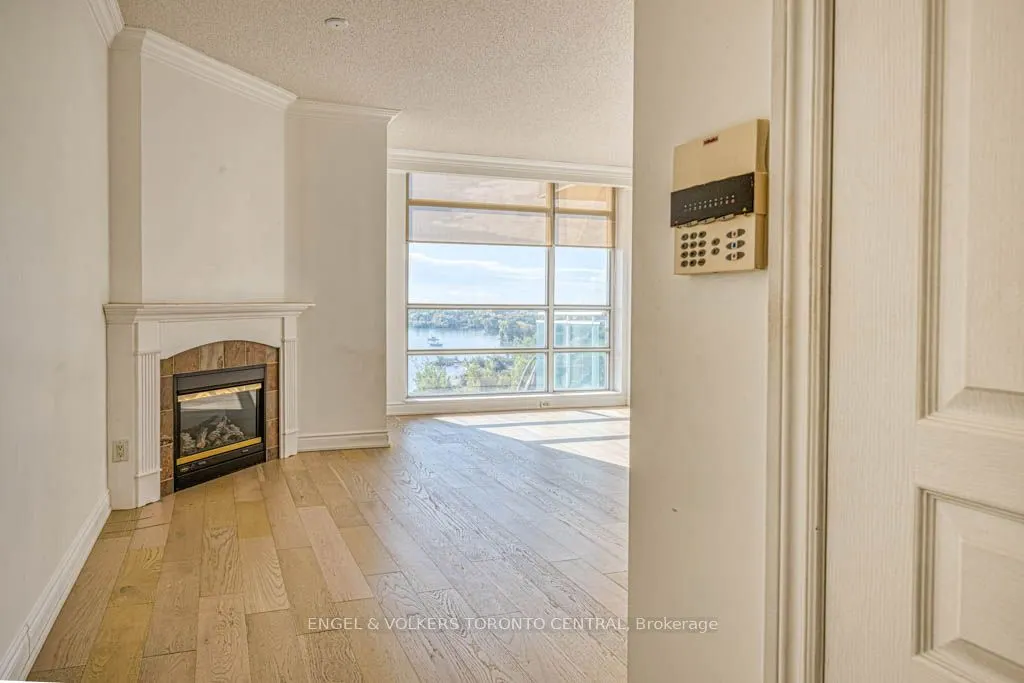 5 Marine Parade Drive, #805