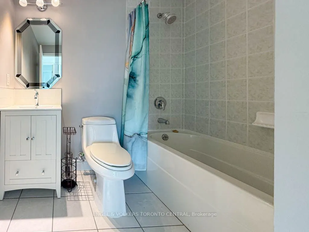 5 Marine Parade Drive, #805