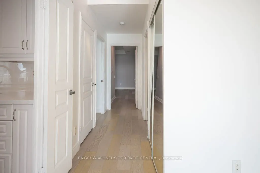 5 Marine Parade Drive, #805