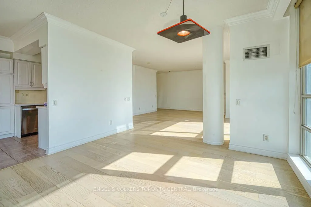 5 Marine Parade Drive, #805