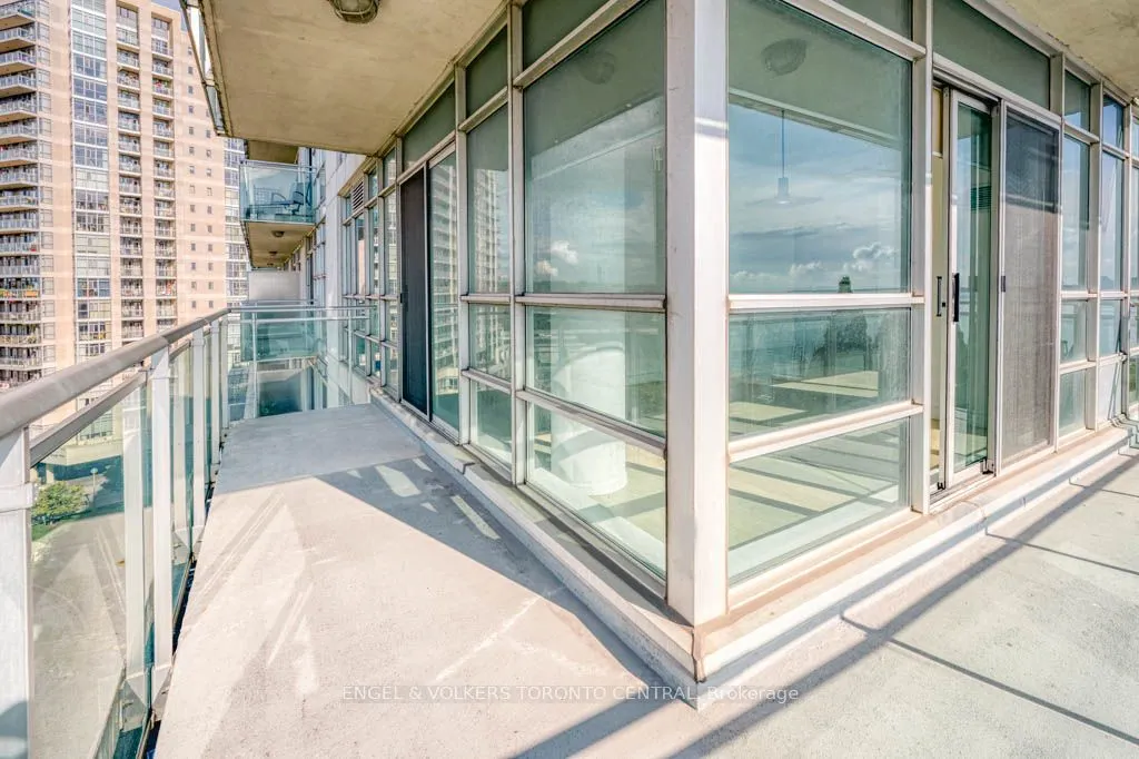 5 Marine Parade Drive, #805