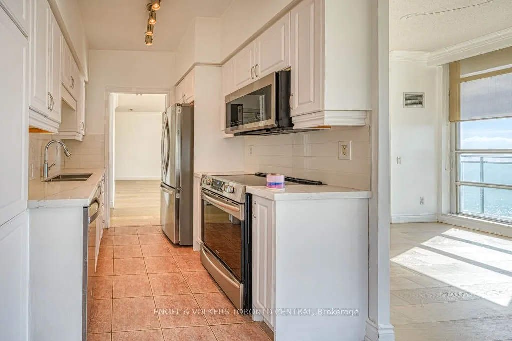 5 Marine Parade Drive, #805